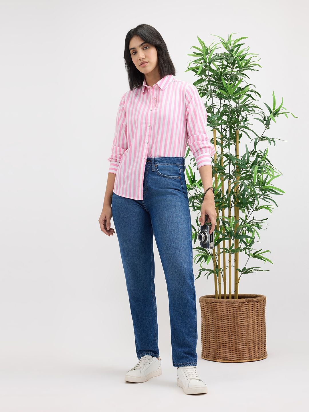 Pepe Jeans Women Relaxed Fit Spread Collar Vertical Striped Cotton Casual Shirt, Pink
Pepe Jeans Women Relaxed Fit Spread Collar Vertical Striped Cotton Casual Shirt, Pink
