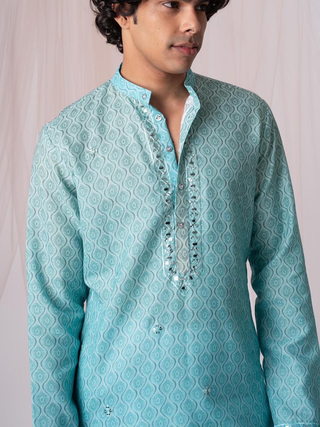 5 Stitch Ethnic Motifs Printed Mirror Work Band Collar Straight Kurta With Pyjamas, Blue
5 Stitch Ethnic Motifs Printed Mirror Work Band Collar Straight Kurta With Pyjamas, Blue