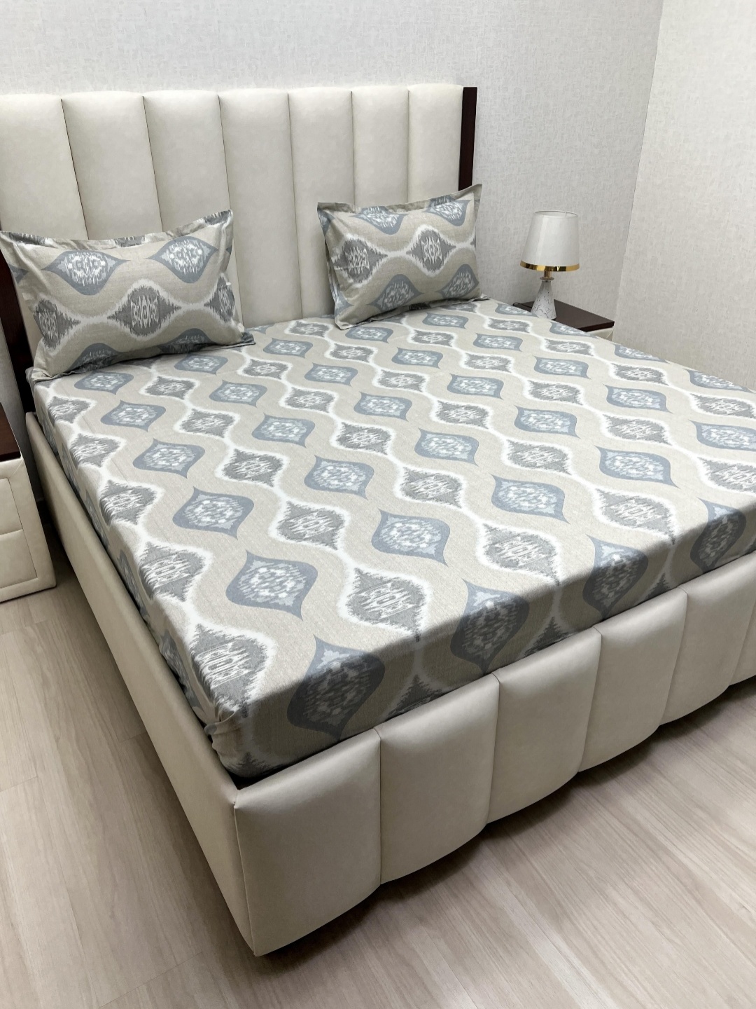 Pure Decor Velar Fur Sib Blue Printed Pure Cotton 400 TC King Bedsheet Set 2.74 m x 2.74 m, Brown
Pure Decor Velar Fur Sib Blue Printed Pure Cotton 400 TC King Bedsheet Set 2.74 m x 2.74 m, Brown