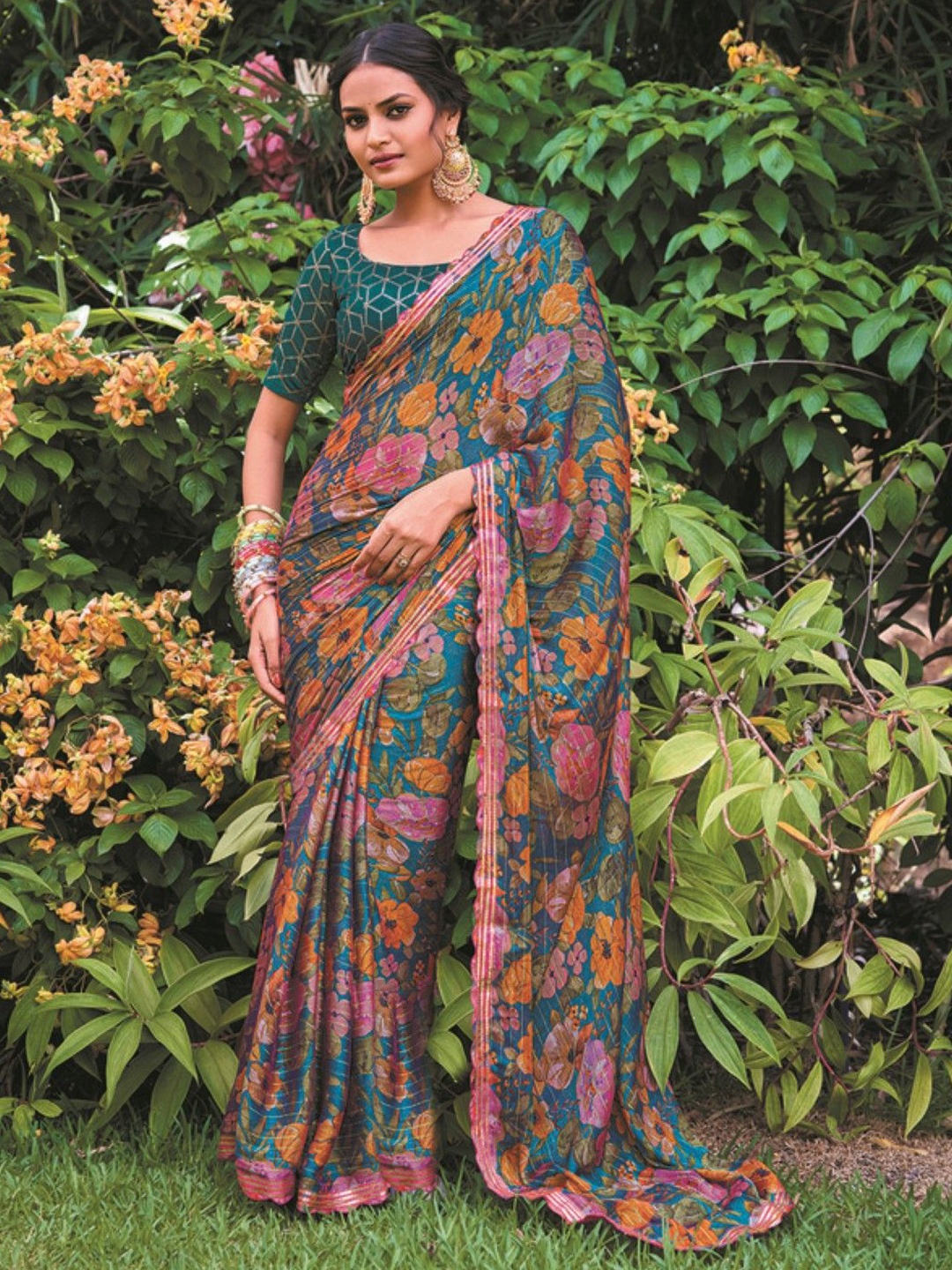 DIVASTRI Floral Printed Gotta Patti Saree With Unstitched Blouse Piece, Green
DIVASTRI Floral Printed Gotta Patti Saree With Unstitched Blouse Piece, Green