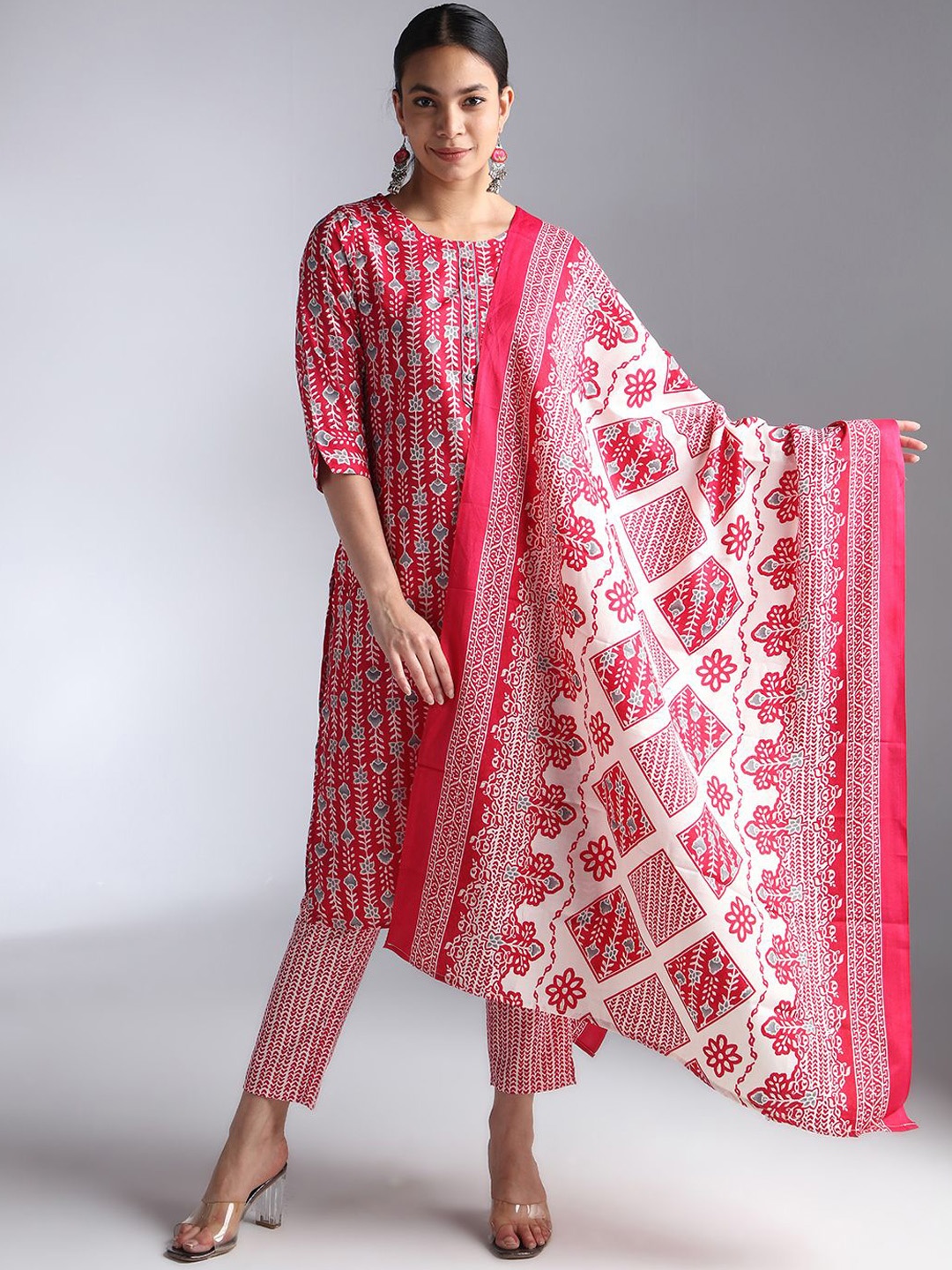 House Of Dharaa Floral Printed Chanderi Cotton Straight Kurta With Trousers And Dupatta, Red
House Of Dharaa Floral Printed Chanderi Cotton Straight Kurta With Trousers And Dupatta, Red