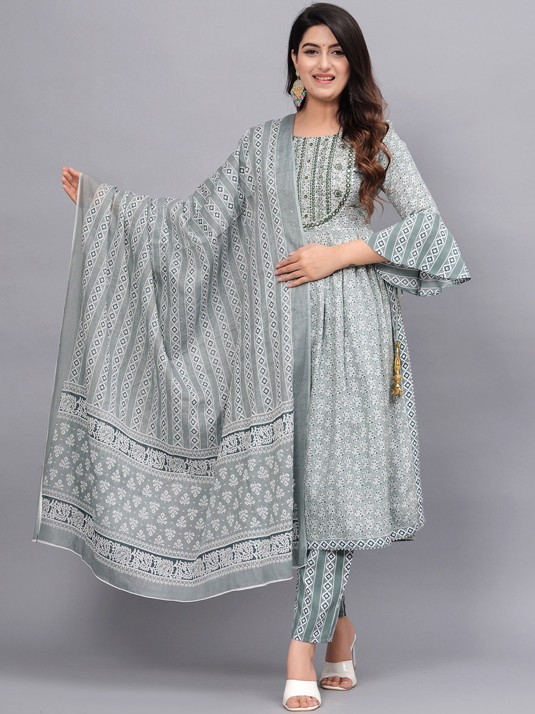 Fmkcreation Ethnic Motifs Printed Round Neck Anarkali Kurta With Trousers & Dupatta, Grey
Fmkcreation Ethnic Motifs Printed Round Neck Anarkali Kurta With Trousers & Dupatta, Grey