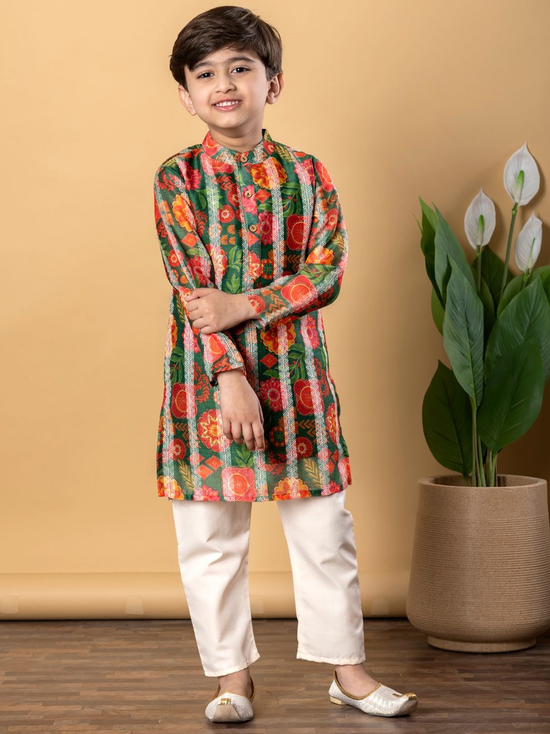 Readiprint Boys Floral Printed Band Collar Chanderi Silk Straight Kurta & Pyjamas, Green
Readiprint Boys Floral Printed Band Collar Chanderi Silk Straight Kurta & Pyjamas, Green