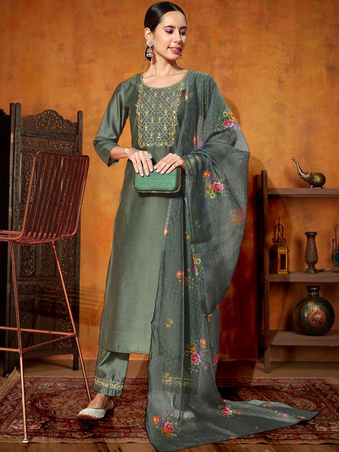SheWill Floral Embroidered Round Neck Sequinned Straight Kurta With Trouser & Dupatta, Olive
SheWill Floral Embroidered Round Neck Sequinned Straight Kurta With Trouser & Dupatta, Olive