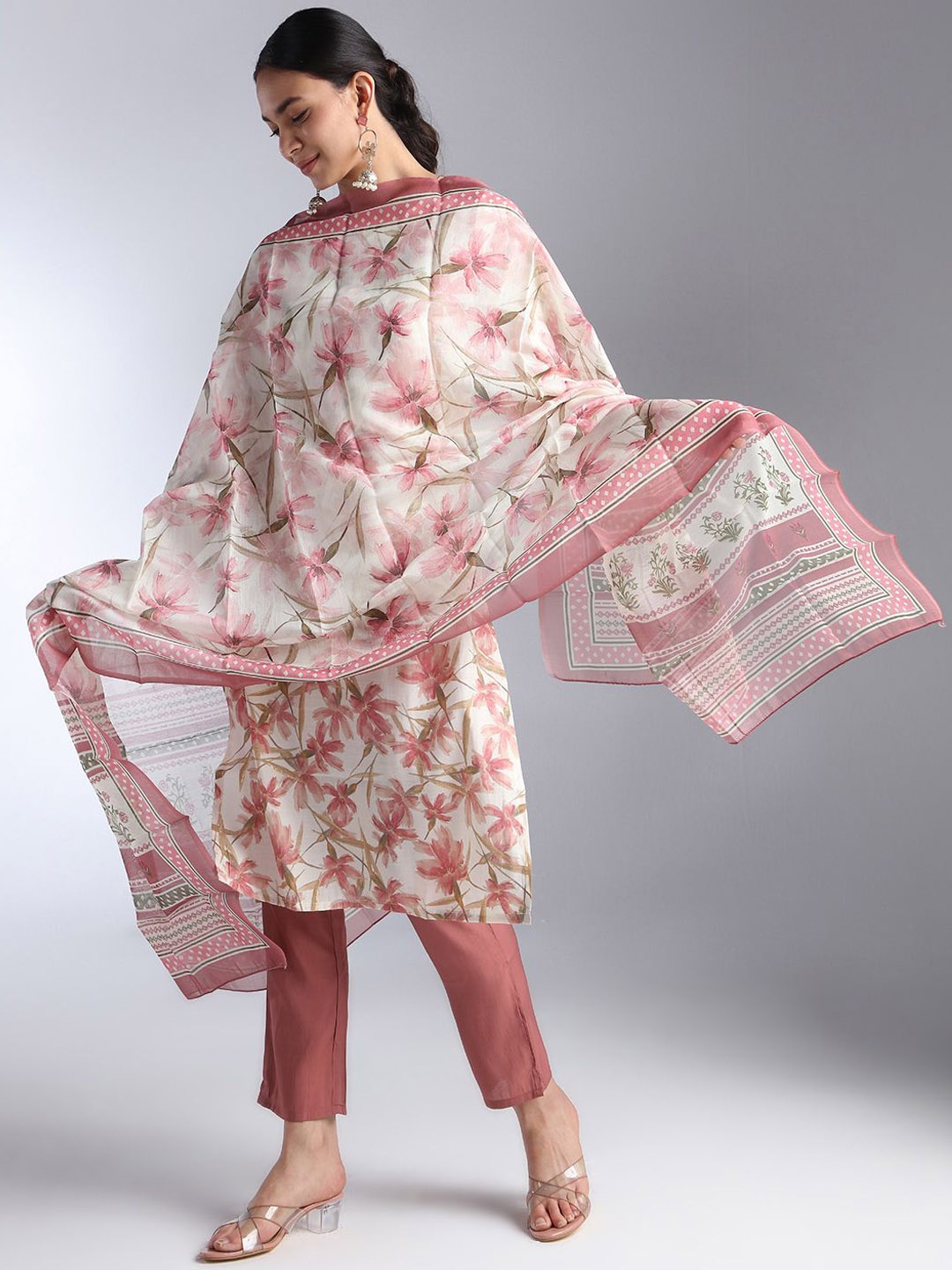 House Of Dharaa Floral Printed Notch Neck Cotton Straight Kurta With Trouser And Dupatta, Off white
House Of Dharaa Floral Printed Notch Neck Cotton Straight Kurta With Trouser And Dupatta, Off white