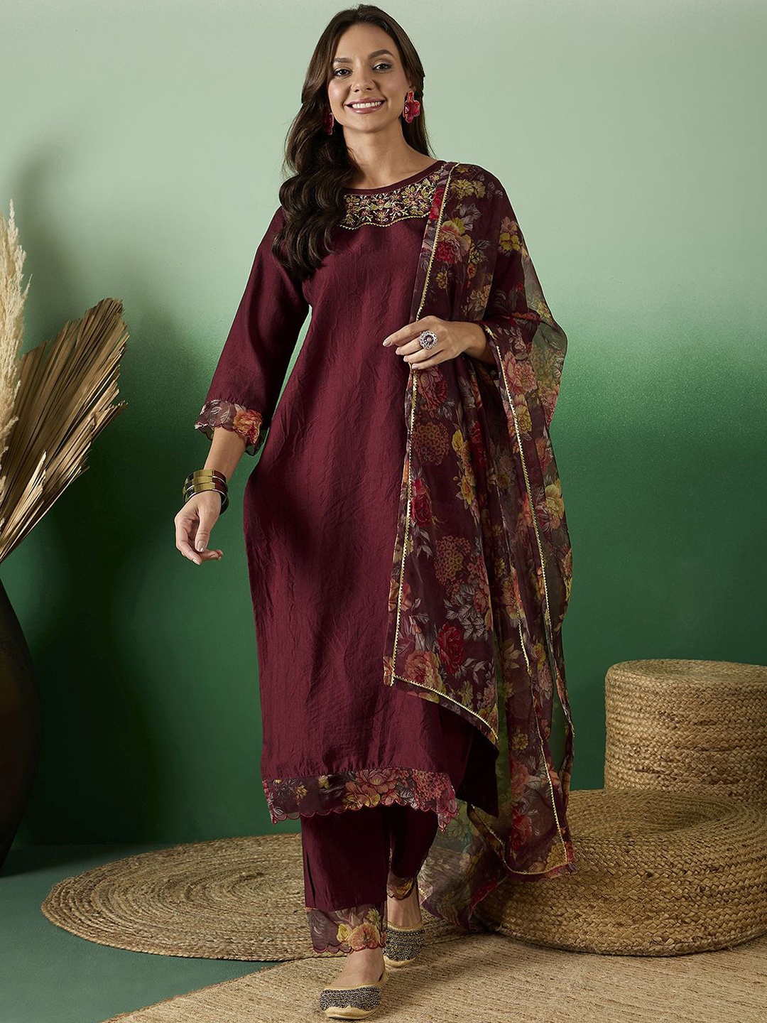 SheWill Floral Embroidered Round Neck Sequinned Straight Kurta With Trouser & Dupatta, Maroon
SheWill Floral Embroidered Round Neck Sequinned Straight Kurta With Trouser & Dupatta, Maroon