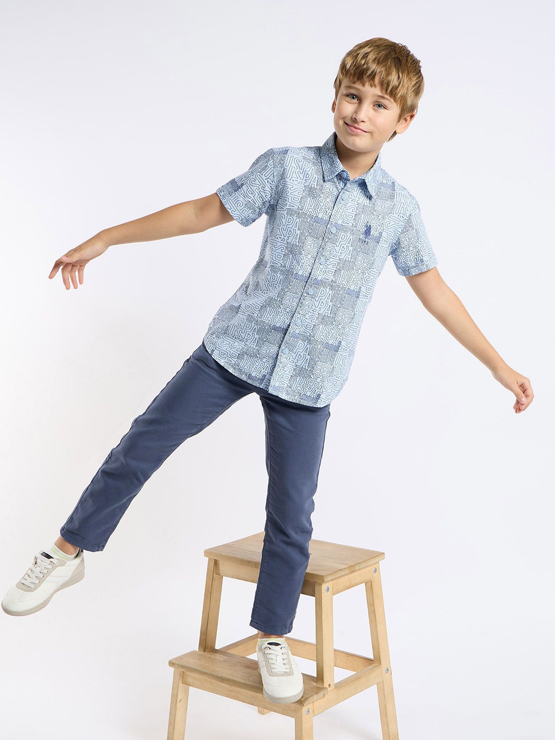 U.S. Polo Assn. Kids Boys Classic Fit Spread Collar Typography Printed Cotton Casual Shirt, Blue
U.S. Polo Assn. Kids Boys Classic Fit Spread Collar Typography Printed Cotton Casual Shirt, Blue