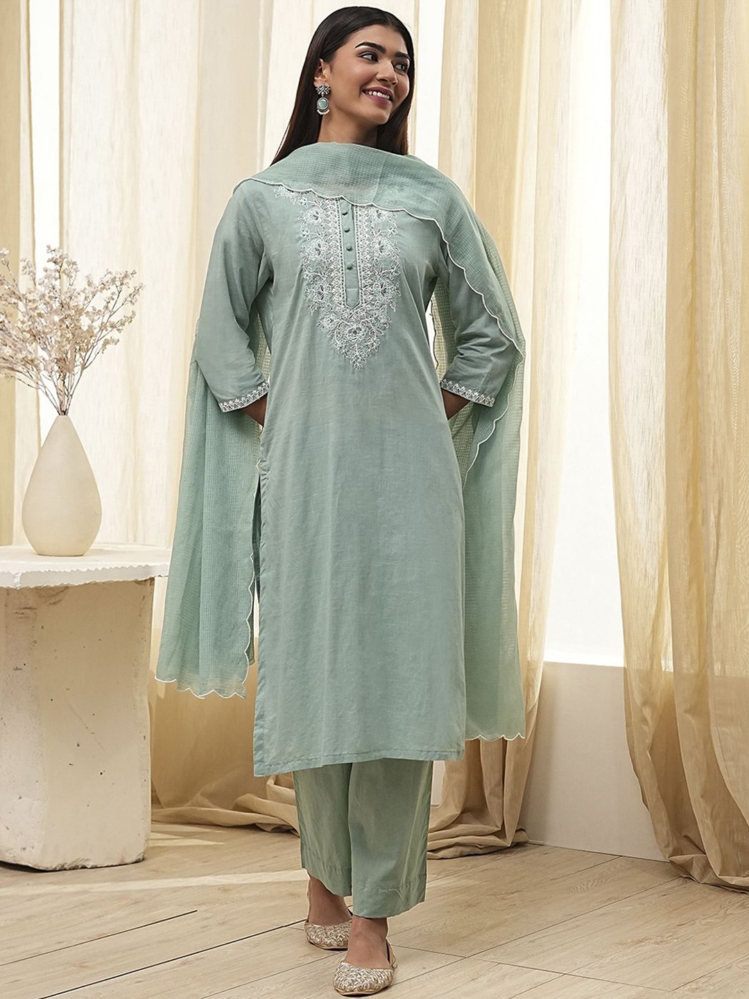 Biba Floral Embroidered Round Neck Pure Cotton Straight Kurta With Palazzos And Dupatta, Green
Biba Floral Embroidered Round Neck Pure Cotton Straight Kurta With Palazzos And Dupatta, Green