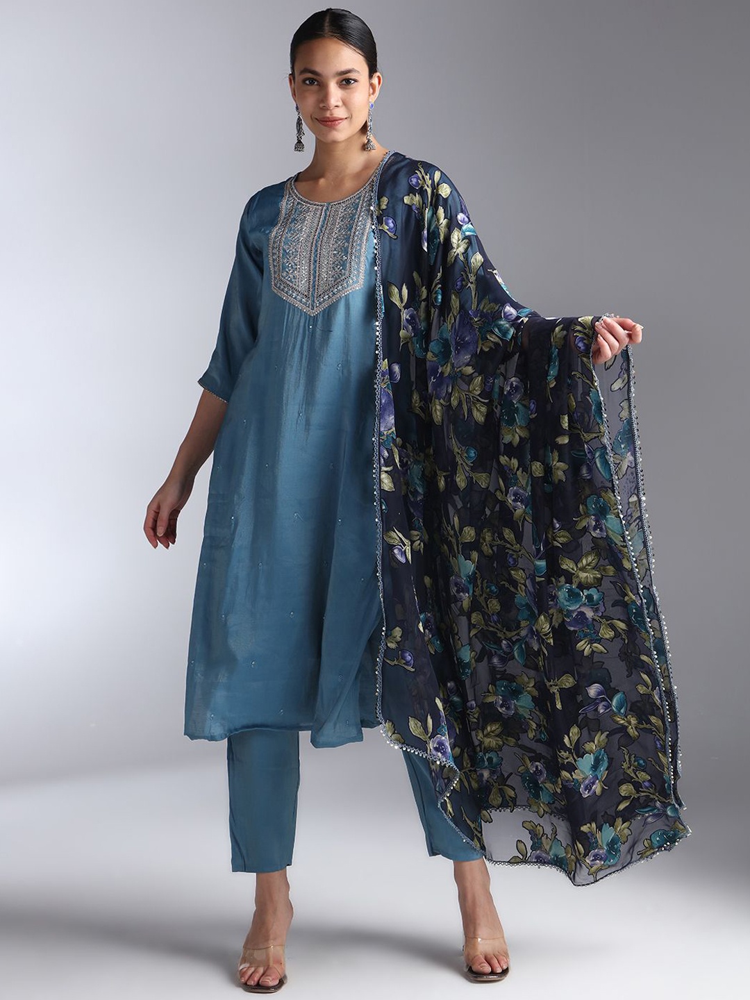 House Of Dharaa Floral Embroidered Chanderi Silk Straight Kurta With Trouser And Dupatta, Blue
House Of Dharaa Floral Embroidered Chanderi Silk Straight Kurta With Trouser And Dupatta, Blue