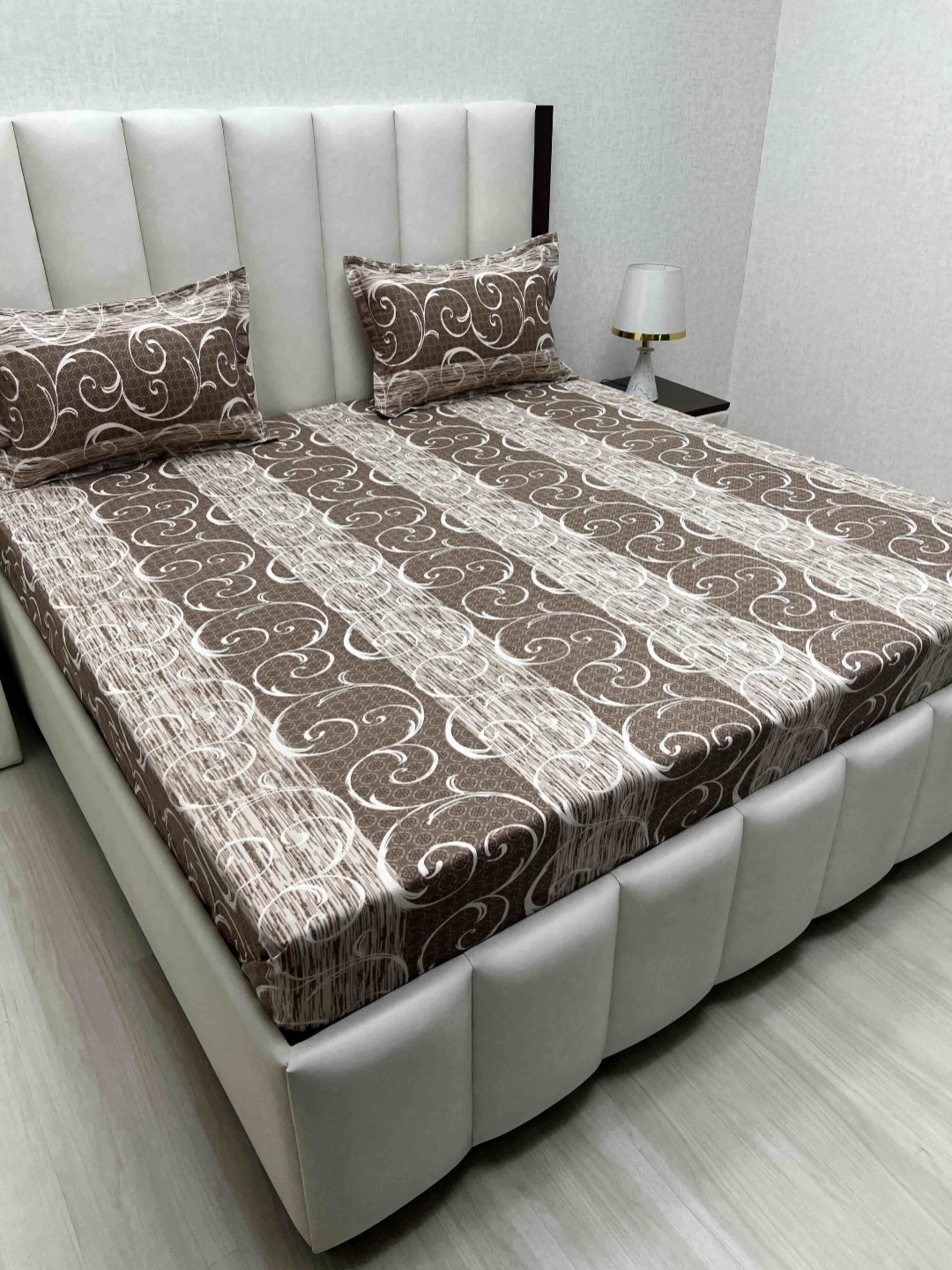 Pure Decor Velar Fur Sib Brown Printed Pure Cotton 400 TC King Bedsheet Set 2.74 x 2.74 m
Pure Decor Velar Fur Sib Brown Printed Pure Cotton 400 TC King Bedsheet Set 2.74 x 2.74 m