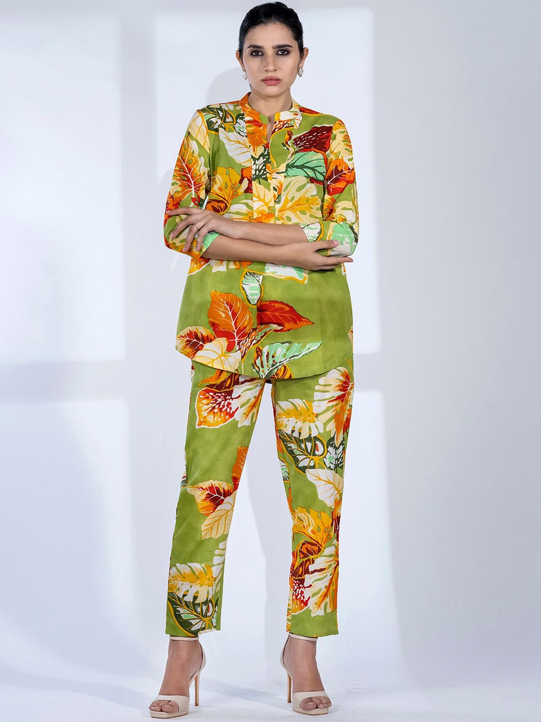 Readiprint Printed Mandarin Collar Pure Cotton Curved Style Tunic With Trousers, Green
Readiprint Printed Mandarin Collar Pure Cotton Curved Style Tunic With Trousers, Green