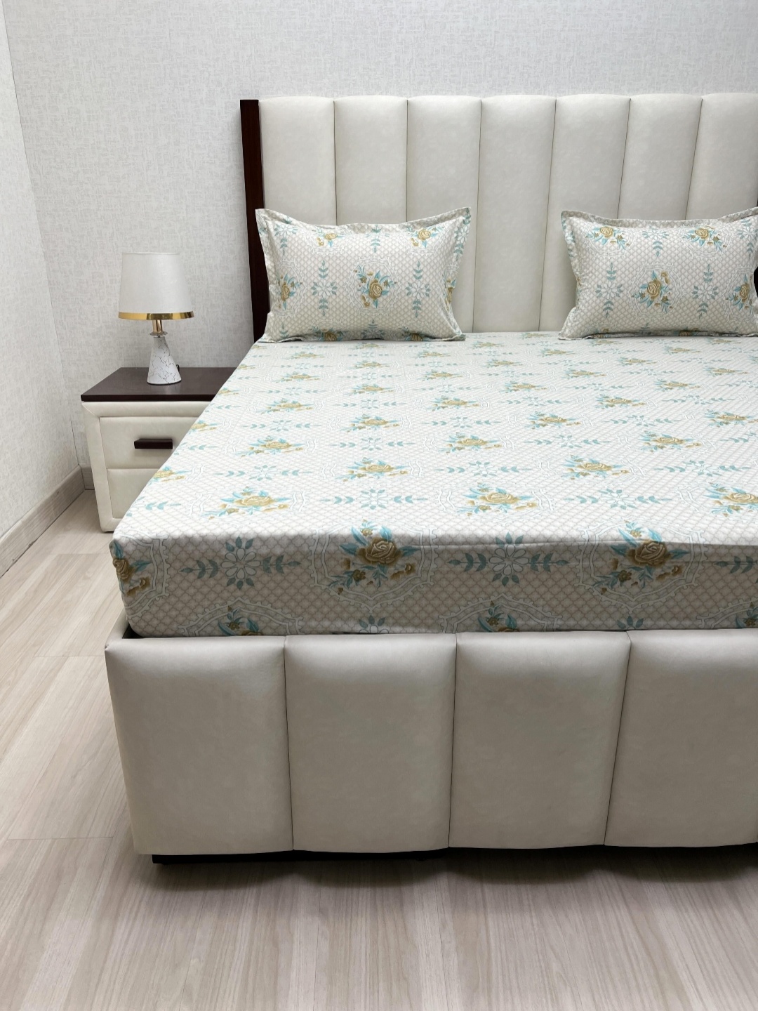Pure Decor Velar Fur Sib Blue Printed Cotton 400 TC King Bedsheet Set 2.74 m x 2.74 m
Pure Decor Velar Fur Sib Blue Printed Cotton 400 TC King Bedsheet Set 2.74 m x 2.74 m