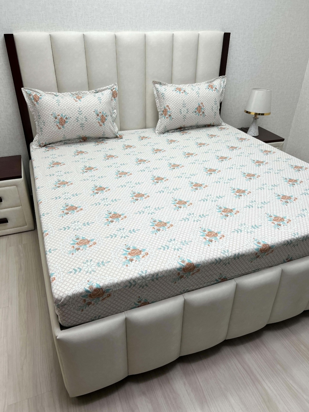 Pure Decor Velar Fur Sib White Printed 250 TC Cotton King Bedsheet Set 2.74 m x 2.74 m
Pure Decor Velar Fur Sib White Printed 250 TC Cotton King Bedsheet Set 2.74 m x 2.74 m