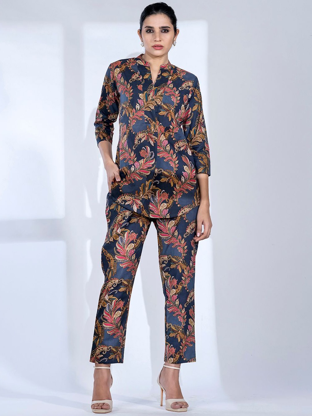 Readiprint Floral Printed Pure Cotton Mandarin Collar Tunic With Trousers, Navy blue
Readiprint Floral Printed Pure Cotton Mandarin Collar Tunic With Trousers, Navy blue