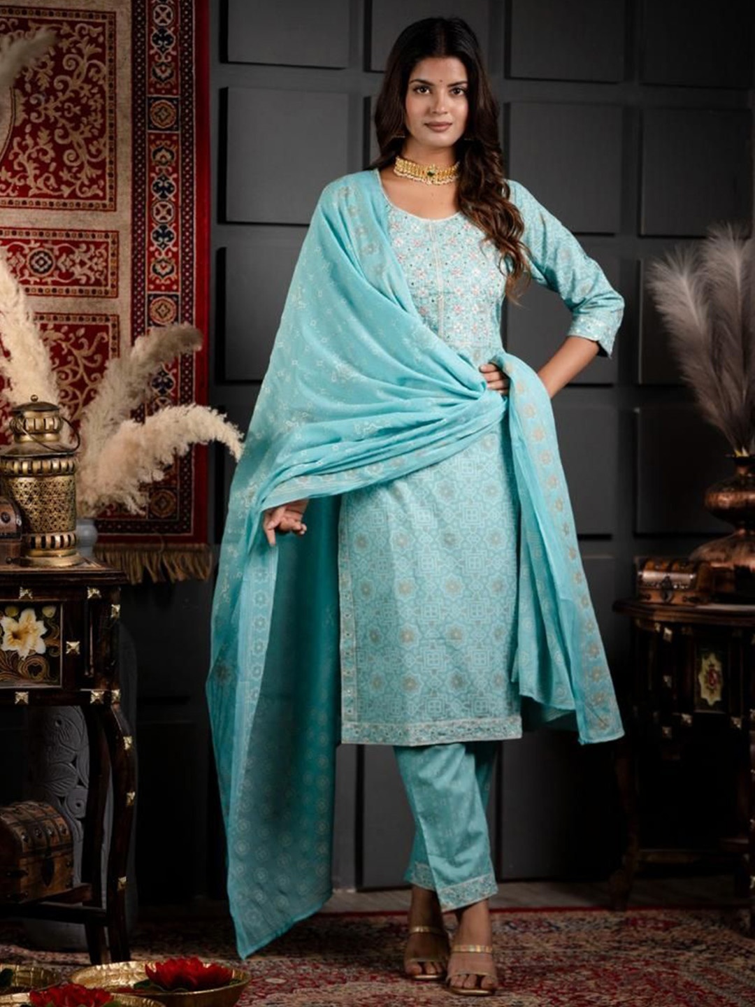Gauric creation Floral Embroidered Pure Cotton Straight Kurta With Trouser & Dupatta, Blue
Gauric creation Floral Embroidered Pure Cotton Straight Kurta With Trouser & Dupatta, Blue