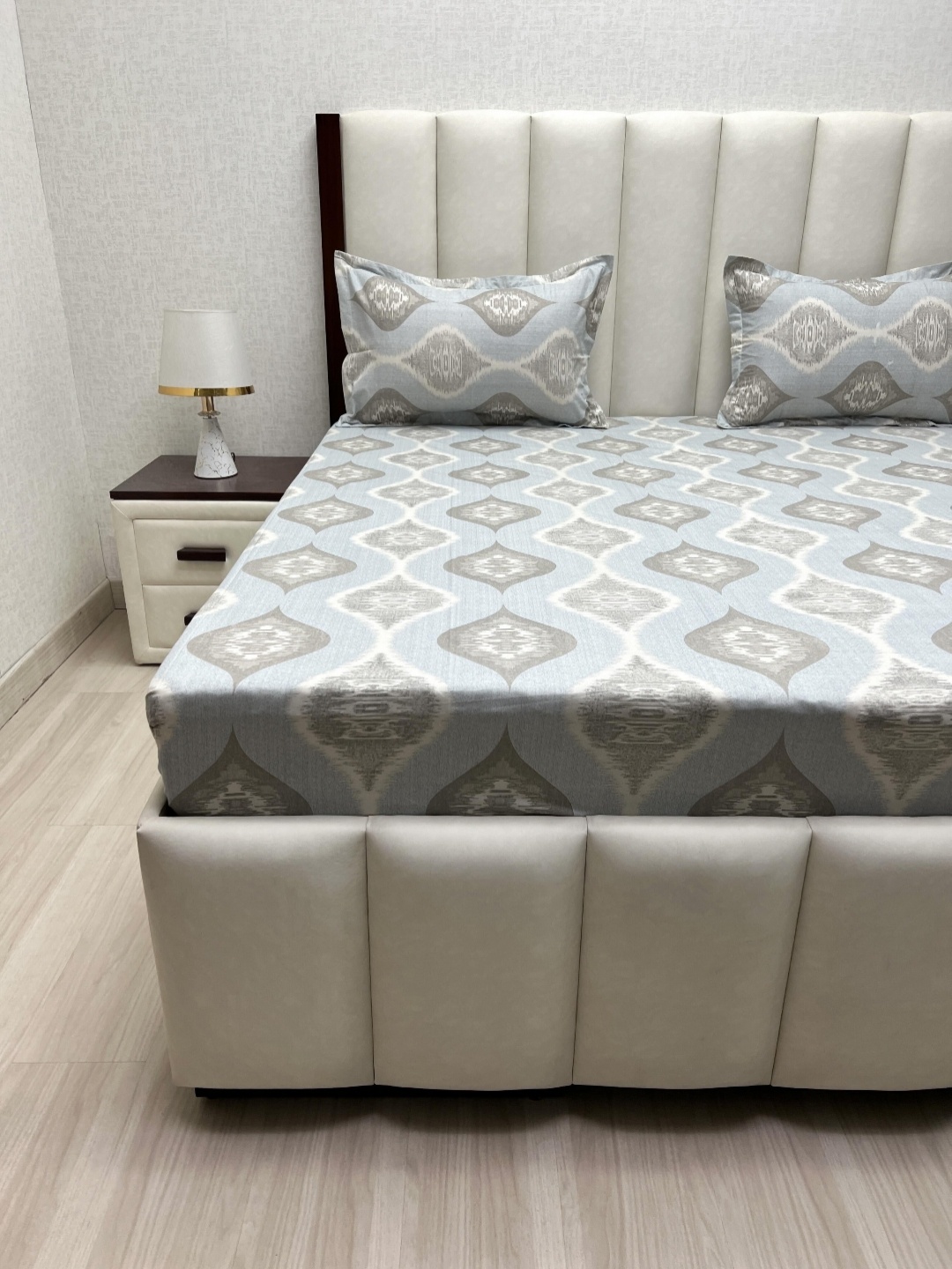 Pure Decor Velar Fur Sib Blue Printed Cotton 300 TC King Bedsheet Set 2.74 m x 2.74 m
Pure Decor Velar Fur Sib Blue Printed Cotton 300 TC King Bedsheet Set 2.74 m x 2.74 m