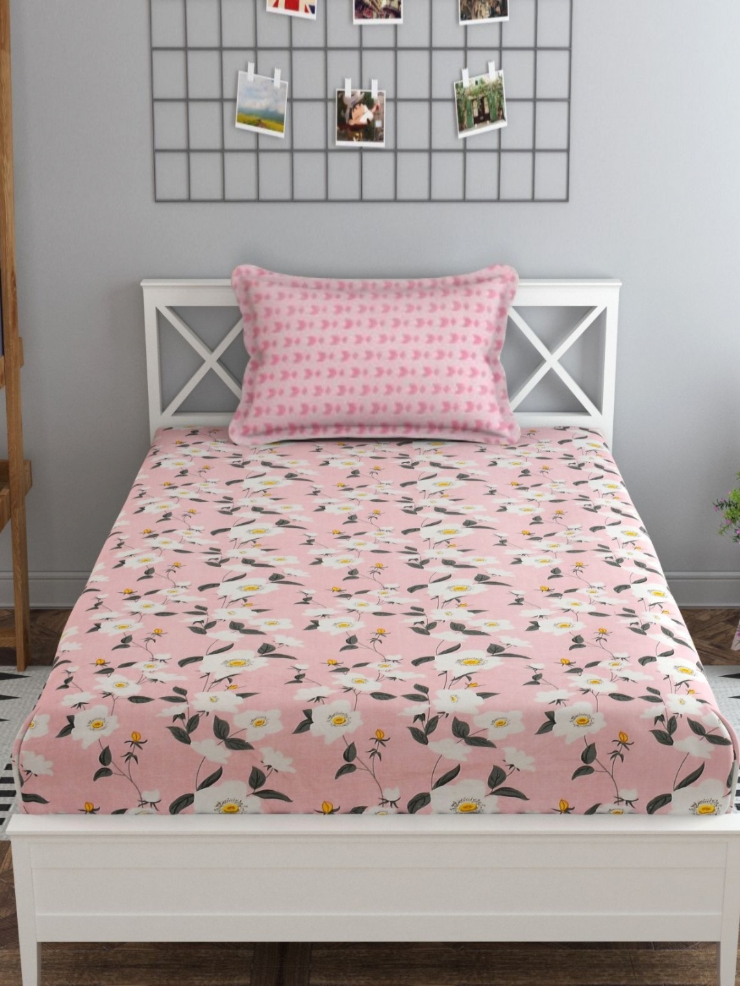 MAFATLAL Luxe-Single Collection White & Pink Printed Microfiber 120 TC Single Bedsheet Set
MAFATLAL Luxe-Single Collection White & Pink Printed Microfiber 120 TC Single Bedsheet Set