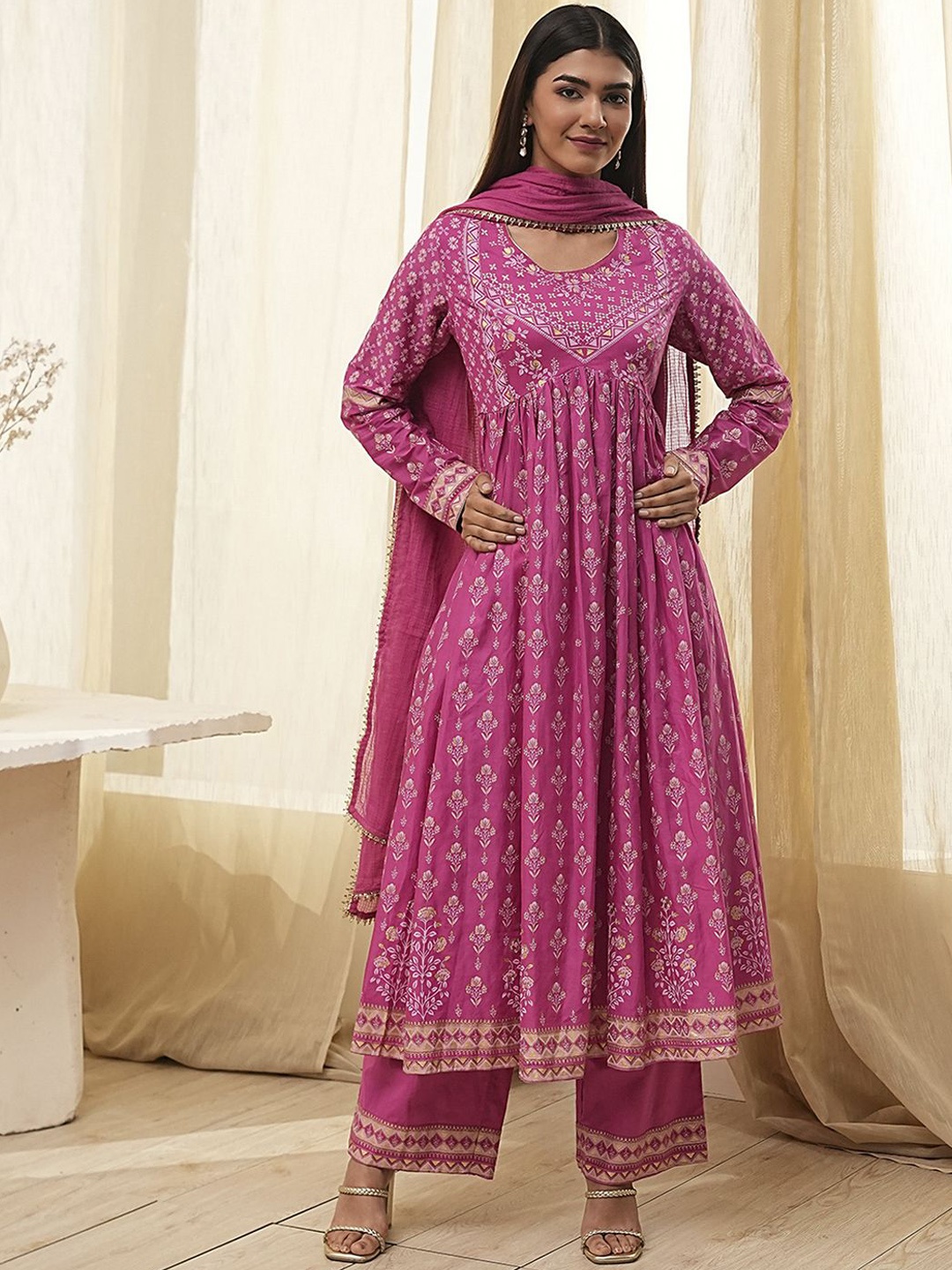 Biba Floral Printed Round neck Pure Cotton Anarkali Kurta With Palazzos And Dupatta, Pink
Biba Floral Printed Round neck Pure Cotton Anarkali Kurta With Palazzos And Dupatta, Pink