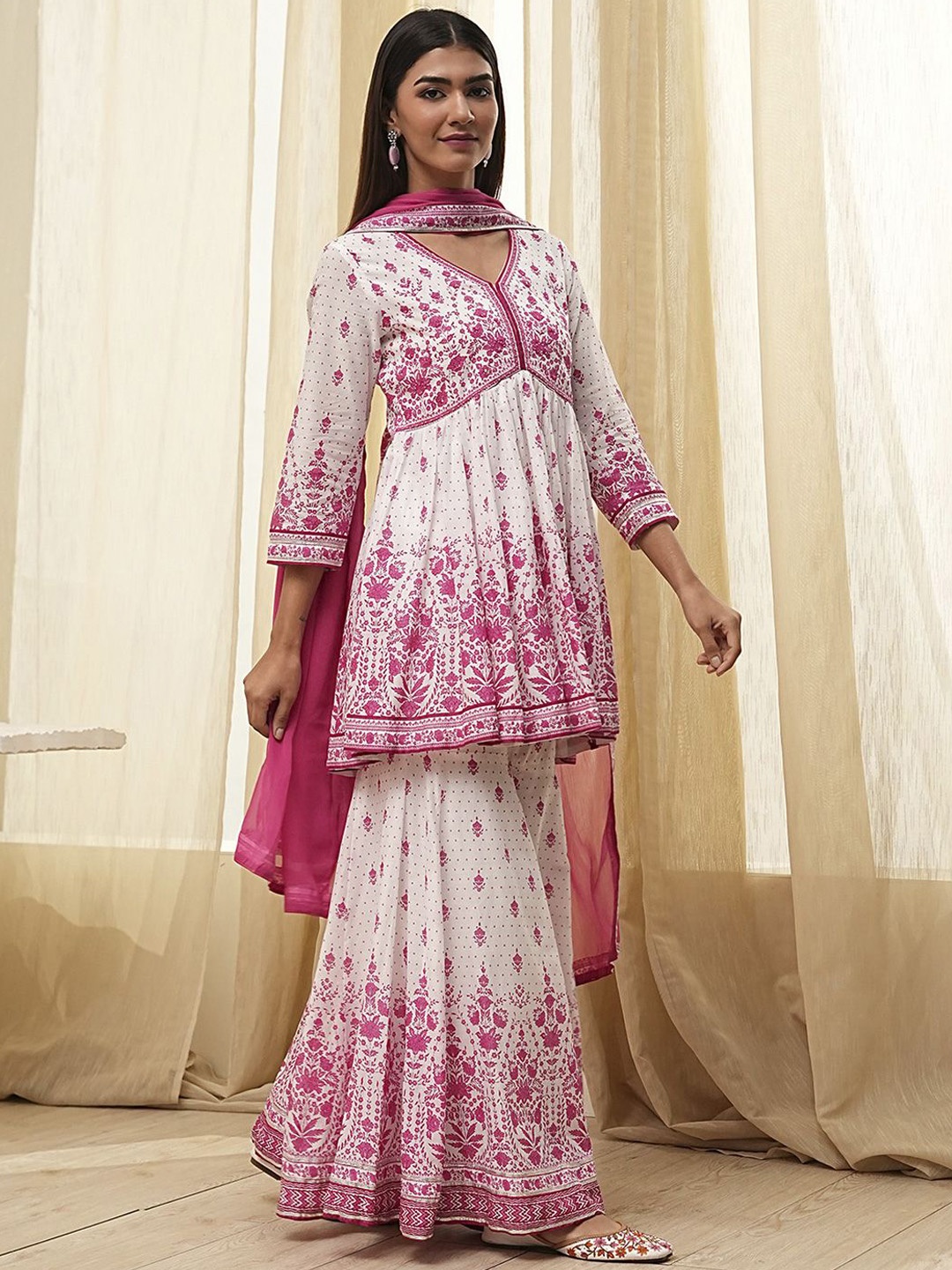 Biba Floral Printed V-Neck Pure Cotton Anarkali Kurta With Sharara And Dupatta, Pink
Biba Floral Printed V-Neck Pure Cotton Anarkali Kurta With Sharara And Dupatta, Pink