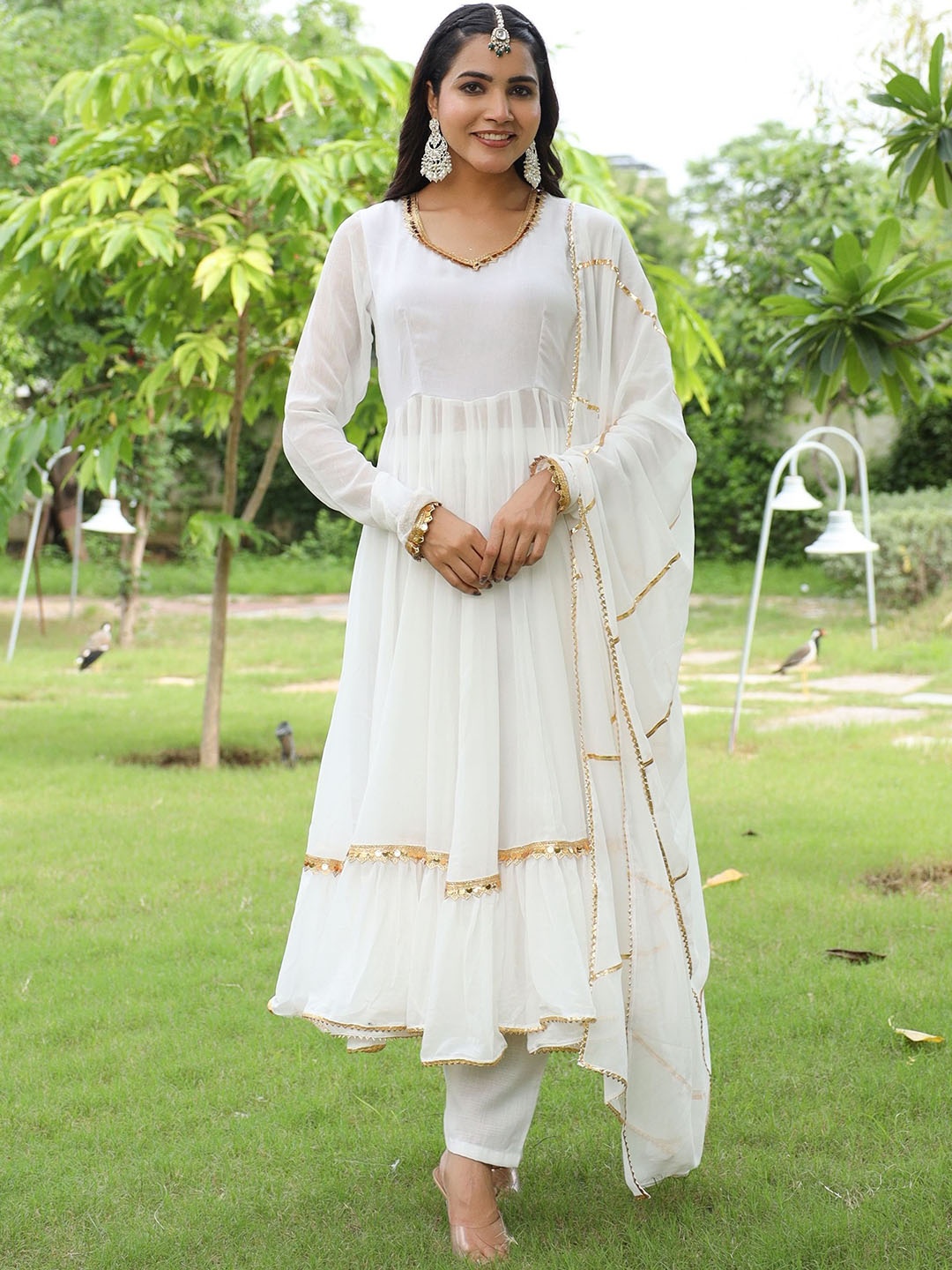 ASHEERA Empire Sweetheart Neck Gotta Patti Georgette Anarkali Kurta With Trouser & Dupatta, White
ASHEERA Empire Sweetheart Neck Gotta Patti Georgette Anarkali Kurta With Trouser & Dupatta, White