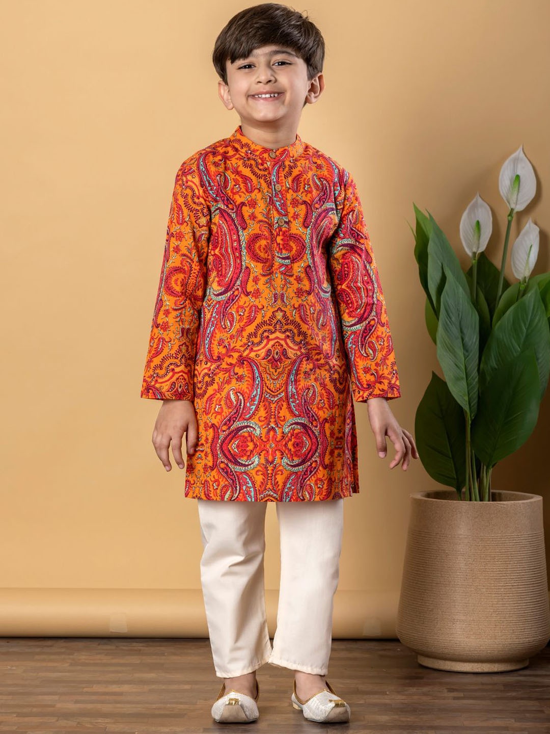 Readiprint Boys Paisley Printed Band Collar Pure Cotton Straight Kurta & Pyjamas, Orange
Readiprint Boys Paisley Printed Band Collar Pure Cotton Straight Kurta & Pyjamas, Orange