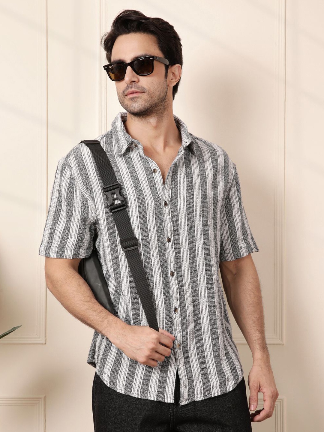 WROGN Men Comfort Fit Spread Collar Vertical Striped Cotton Casual Shirt, Off white
WROGN Men Comfort Fit Spread Collar Vertical Striped Cotton Casual Shirt, Off white