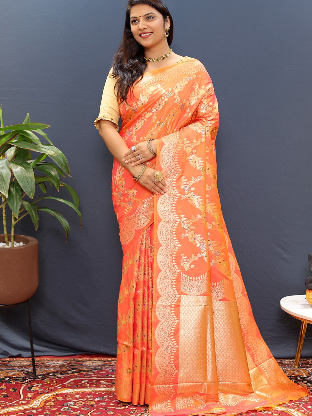 Kandora Women Floral Woven Design Zari Silk Paithani Saree With Unstitched Blouse Piece, Orange
Kandora Women Floral Woven Design Zari Silk Paithani Saree With Unstitched Blouse Piece, Orange