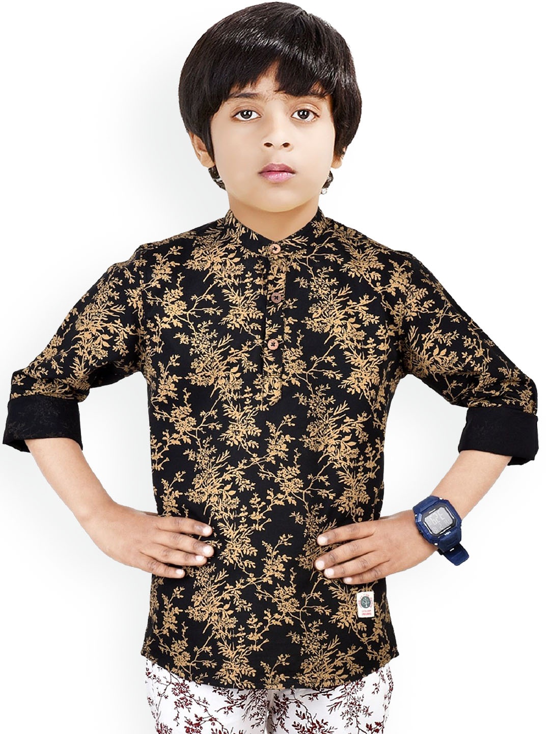 MADE IN THE SHADE Boys Abstract Printed Mandarin Collar Pure Cotton Short Kurta, Black
MADE IN THE SHADE Boys Abstract Printed Mandarin Collar Pure Cotton Short Kurta, Black