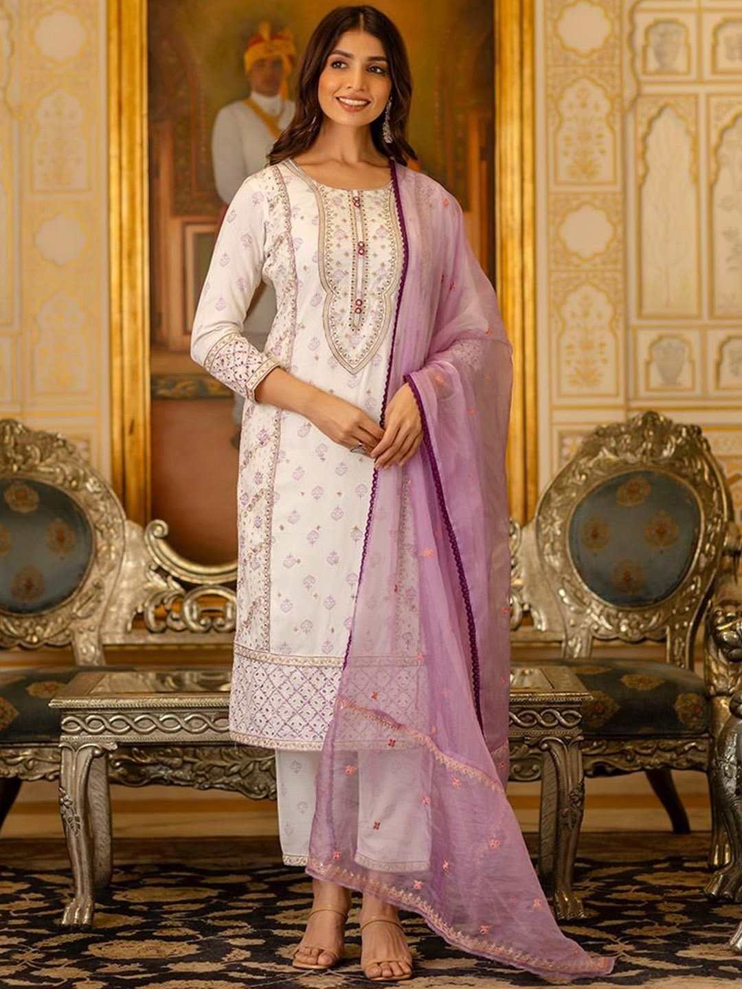 Gauric creation Floral Embroidered Round Neck Straight Kurta With Trousers & Dupatta, Lavender
Gauric creation Floral Embroidered Round Neck Straight Kurta With Trousers & Dupatta, Lavender