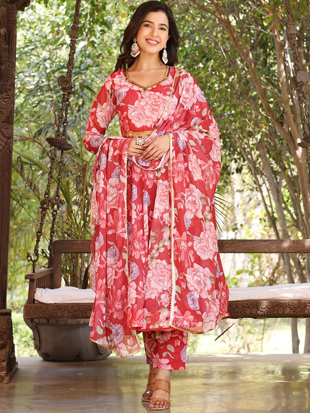 ASHEERA Floral Printed Sweetheart Neck Gotta Patti Georgette Kurta With Trousers & Dupatta, Red
ASHEERA Floral Printed Sweetheart Neck Gotta Patti Georgette Kurta With Trousers & Dupatta, Red
