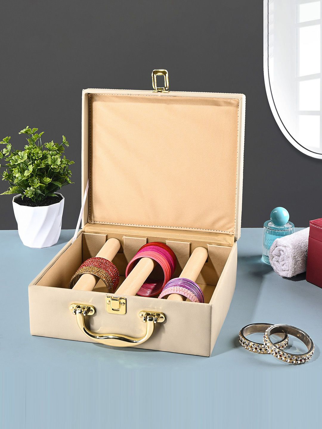 Kuber Industries Beige & Pink 2 Pieces Printed Faux Leather 3 Rod Bangle Box Organisers
Kuber Industries Beige & Pink 2 Pieces Printed Faux Leather 3 Rod Bangle Box Organisers