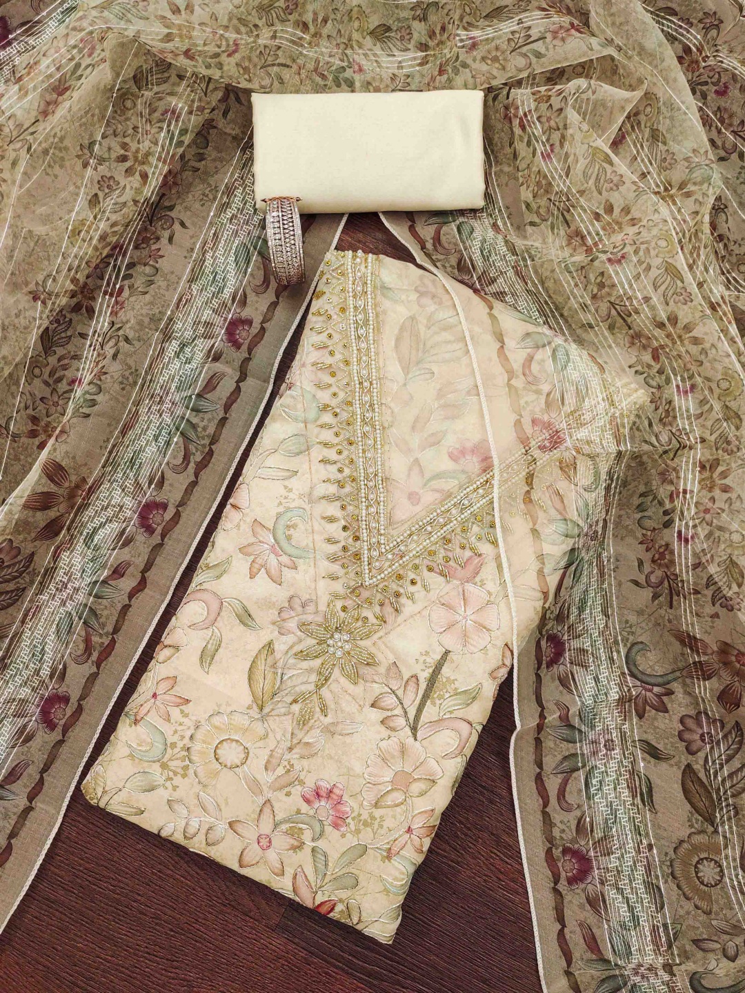 HERE&NOW Floral Embroidered Thread And Beaded Work Organza Unstitched Dress Material, Off white
HERE&NOW Floral Embroidered Thread And Beaded Work Organza Unstitched Dress Material, Off white