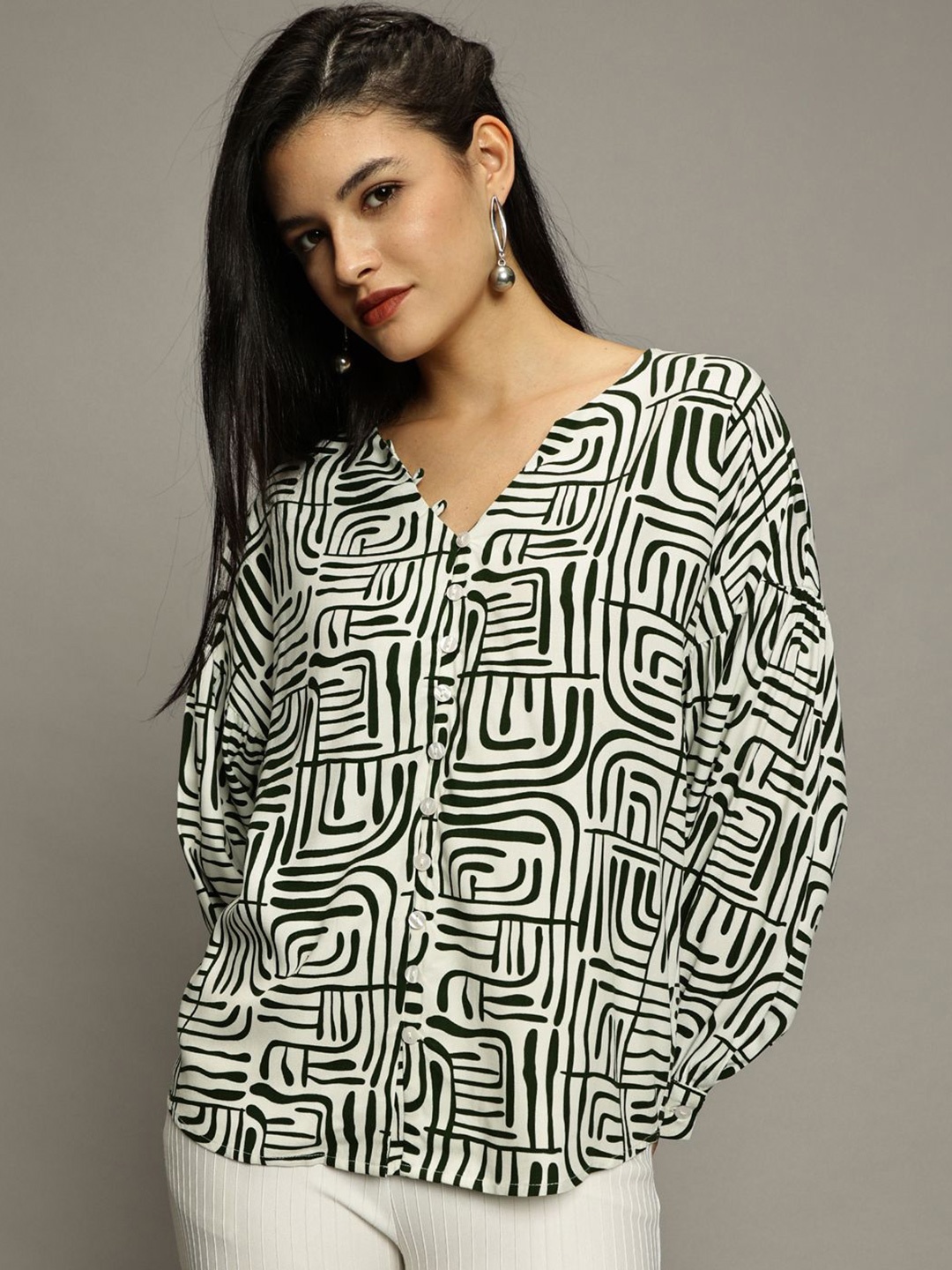 The Roadster Lifestyle Co Women Premium Relaxed Fit Floral Printed Puff Sleeves Shirt, Off white
The Roadster Lifestyle Co Women Premium Relaxed Fit Floral Printed Puff Sleeves Shirt, Off white