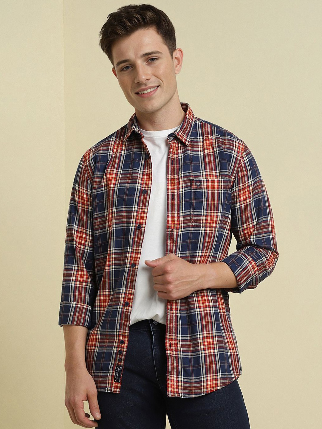 Allen Solly Men Custom Fit Spread Collar Tartan Checked Cotton Casual Shirt, Navy blue
Allen Solly Men Custom Fit Spread Collar Tartan Checked Cotton Casual Shirt, Navy blue