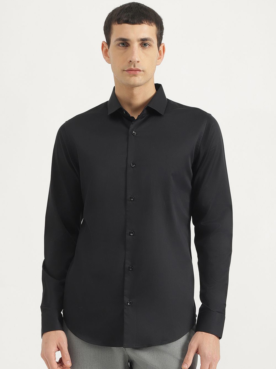 United Colors of Benetton Men Slim Fit Spread Collar Solid Cotton Casual Shirt, Black
United Colors of Benetton Men Slim Fit Spread Collar Solid Cotton Casual Shirt, Black