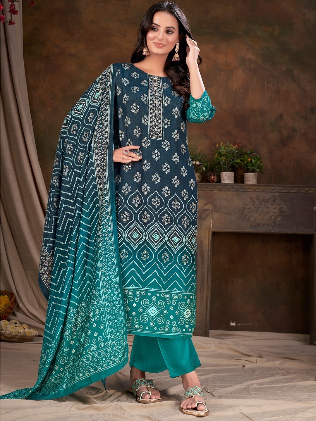 Krimmple Women Floral Printed Regular Kurta with Pyjamas & With Dupatta, Turquoise blue
Krimmple Women Floral Printed Regular Kurta with Pyjamas & With Dupatta, Turquoise blue