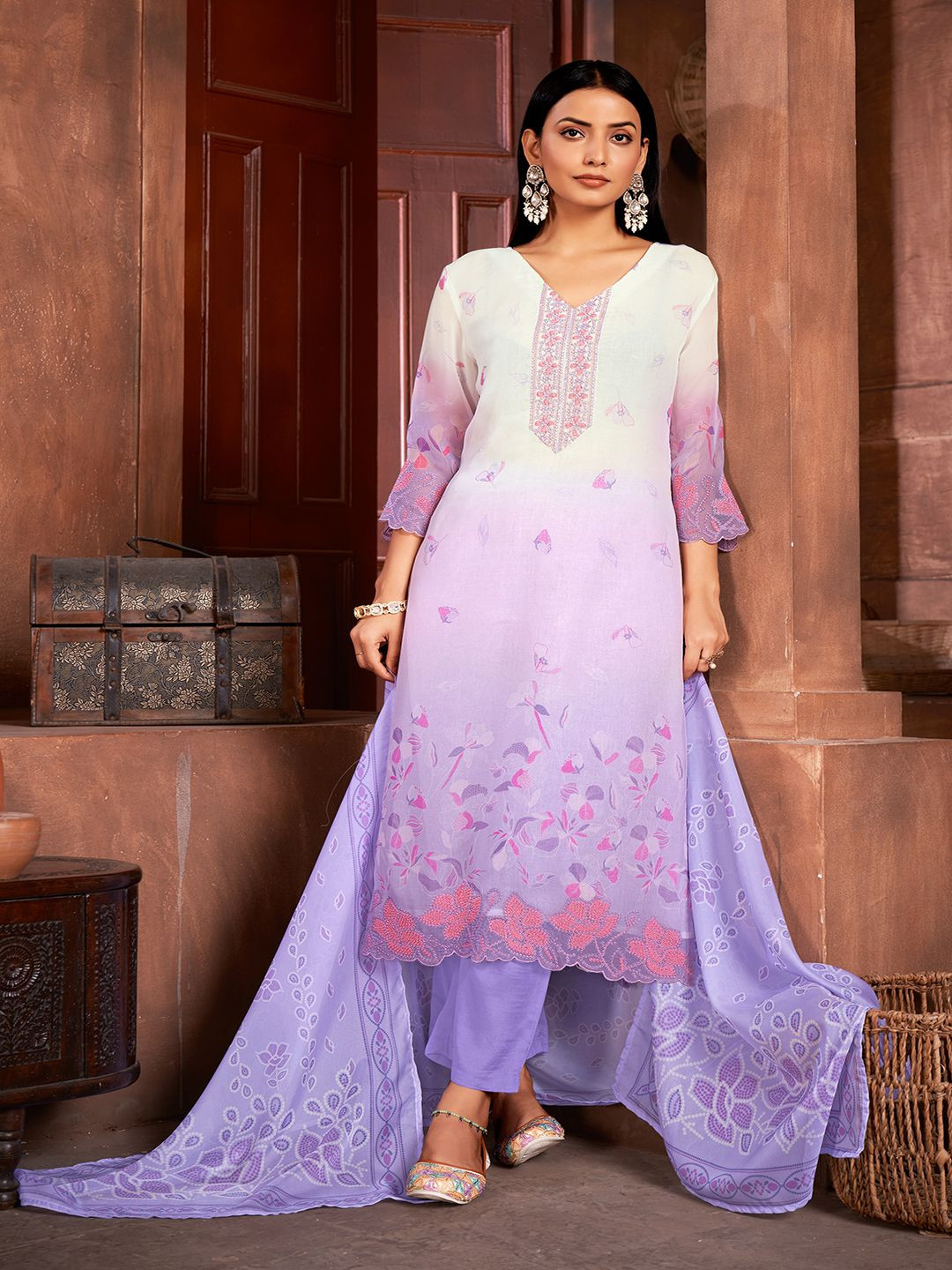 Krimmple Women Floral Embroidered Regular Thread Work Kurti with Pyjamas & With Dupatta, Purple
Krimmple Women Floral Embroidered Regular Thread Work Kurti with Pyjamas & With Dupatta, Purple