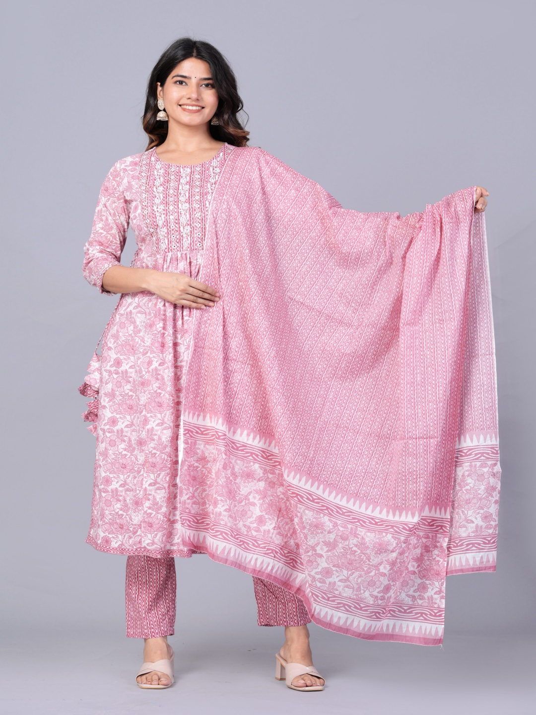 Mishree Collection Women Ethnic Motifs Printed Regular Pure Cotton Kurta with Trousers & With Dupatta, Pink
Mishree Collection Women Ethnic Motifs Printed Regular Pure Cotton Kurta with Trousers & With Dupatta, Pink