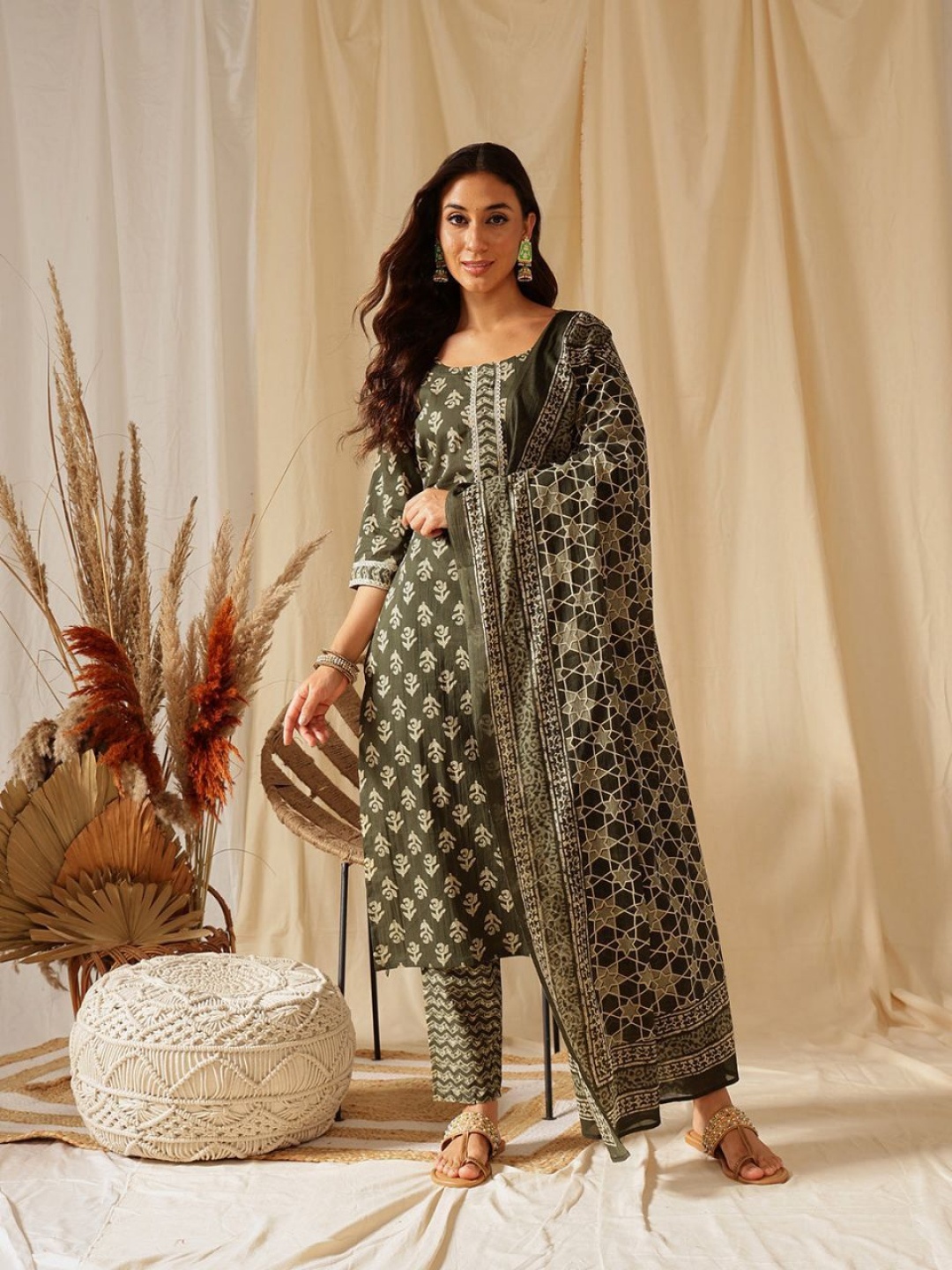 Modestouze Attires Women Printed Regular Gotta Patti Kurta with Trousers & With Dupatta, Green
Modestouze Attires Women Printed Regular Gotta Patti Kurta with Trousers & With Dupatta, Green