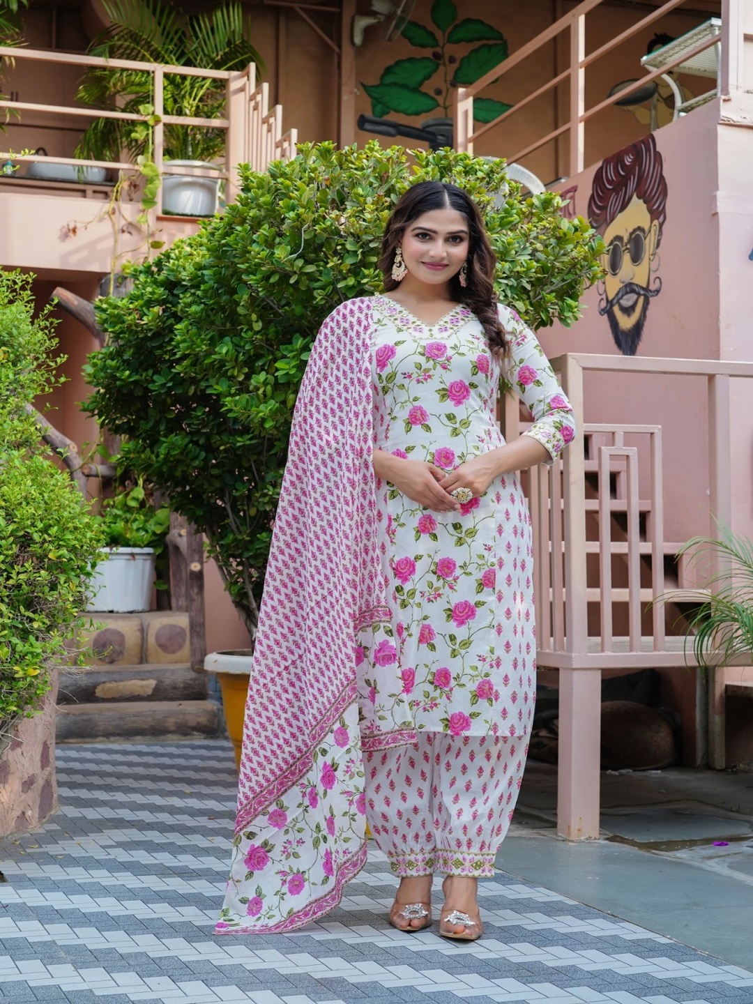 SINSINI Women Floral Printed Pleated Pure Cotton Kurta with Trousers & With Dupatta, White
SINSINI Women Floral Printed Pleated Pure Cotton Kurta with Trousers & With Dupatta, White