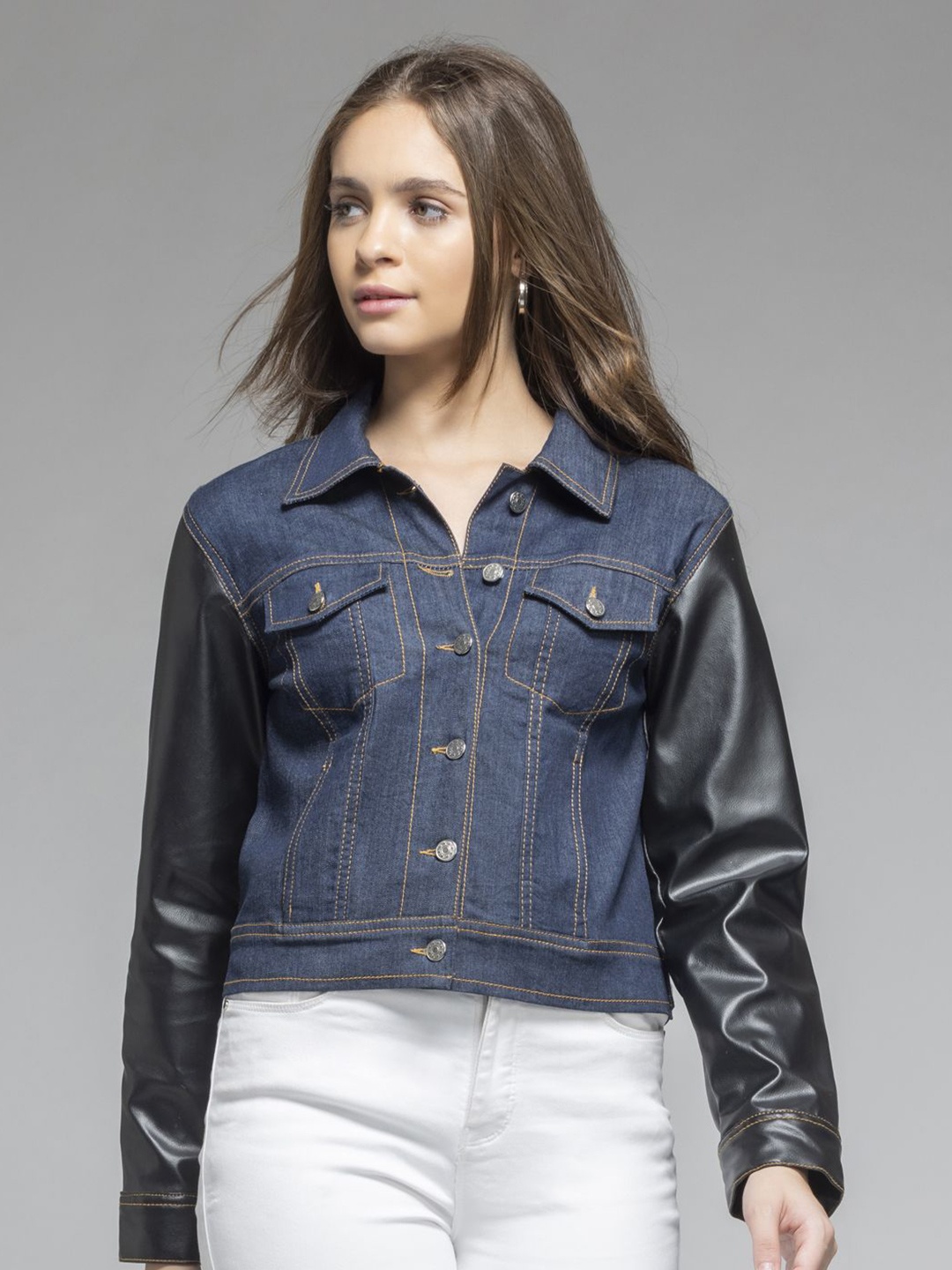 SHAYE Women Spread Collar Colourblocked Denim Casual Lightweight Denim Jacket, Navy blue
SHAYE Women Spread Collar Colourblocked Denim Casual Lightweight Denim Jacket, Navy blue