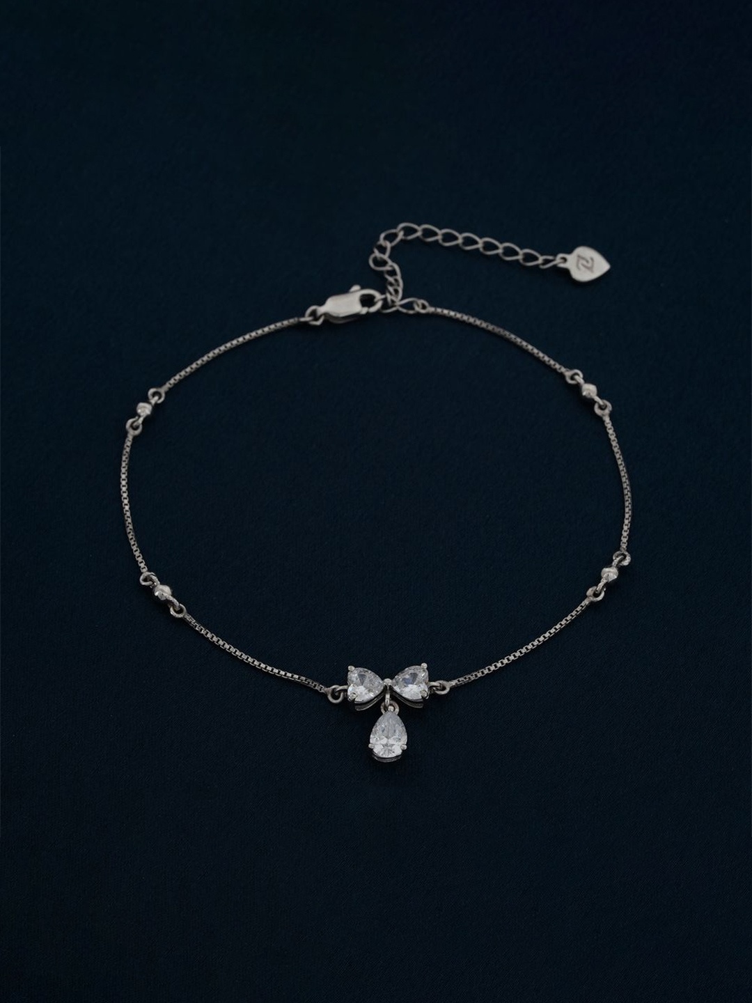 Zalkari 925 Sterling Silver-Plated Artificial Stones Studded Heart Teardrop Bow Anklet
Zalkari 925 Sterling Silver-Plated Artificial Stones Studded Heart Teardrop Bow Anklet