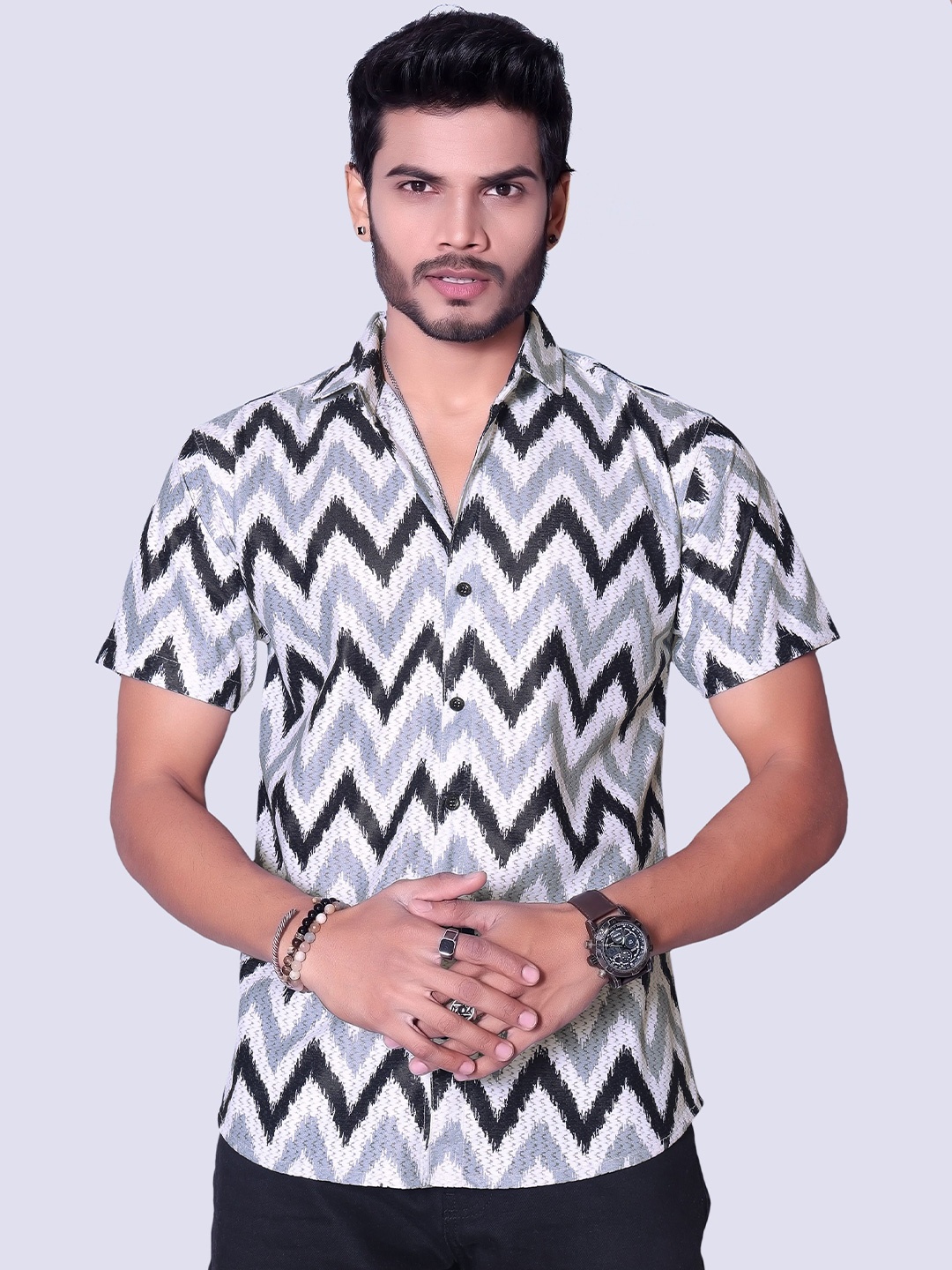 BHALVAV EXPORT Men Standard Fit Spread Collar Chevron Striped Cotton Casual Shirt, White
BHALVAV EXPORT Men Standard Fit Spread Collar Chevron Striped Cotton Casual Shirt, White