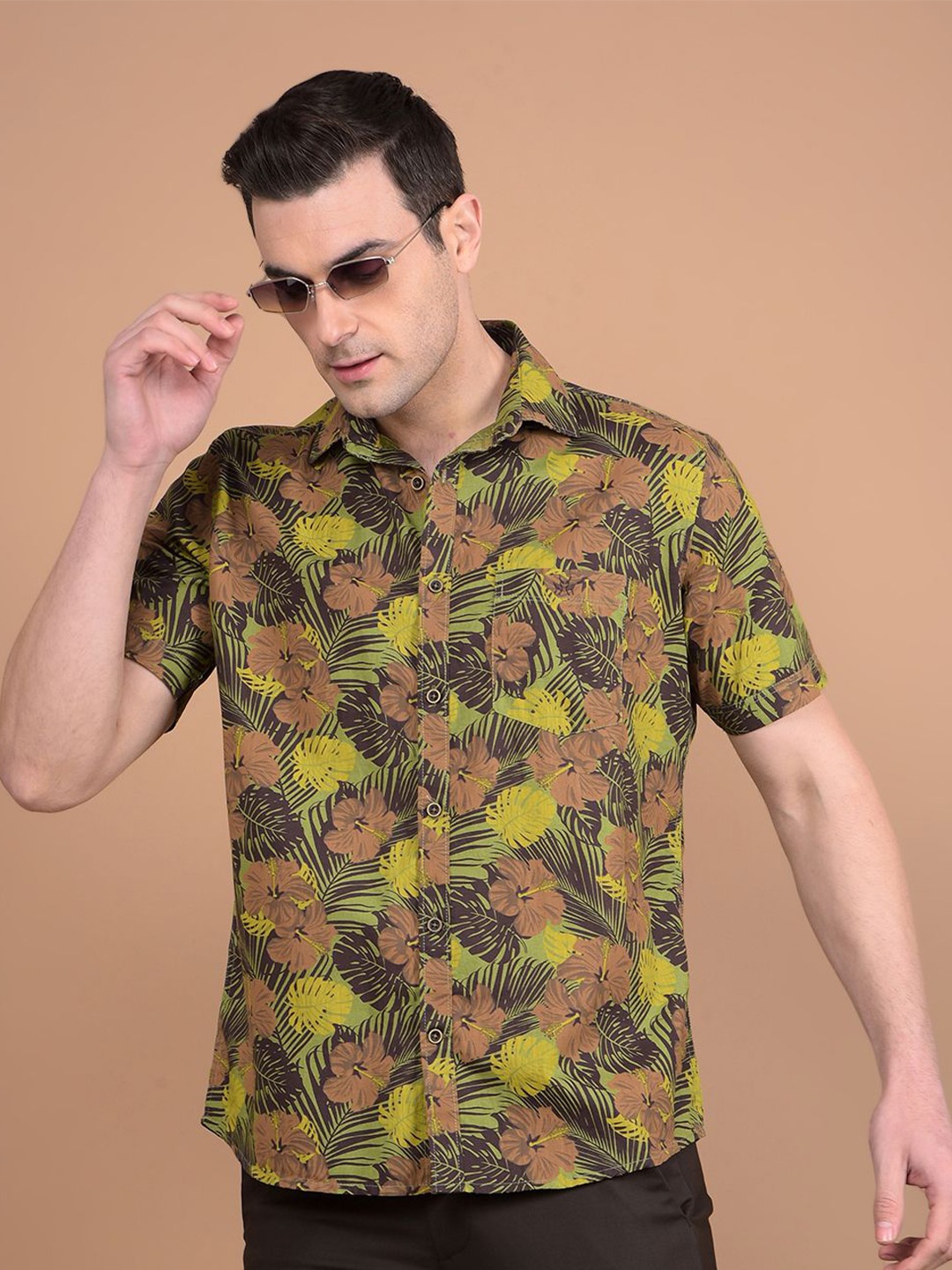Crimsoune Club Men Classic Slim Fit Spread Collar Floral Printed Cotton Casual Shirt, Green
Crimsoune Club Men Classic Slim Fit Spread Collar Floral Printed Cotton Casual Shirt, Green