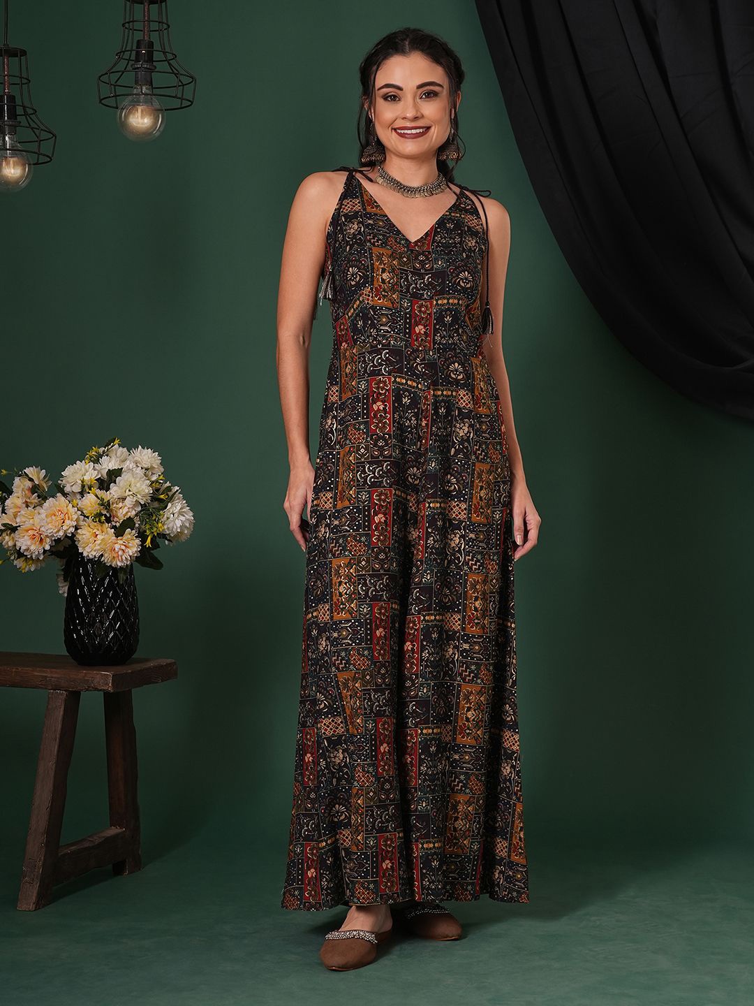 Globus V-Neck Tassel Tie-Up Shoulder Straps Ethnic Floral Print Flared Fusion Jumpsuit, Blue
Globus V-Neck Tassel Tie-Up Shoulder Straps Ethnic Floral Print Flared Fusion Jumpsuit, Blue
