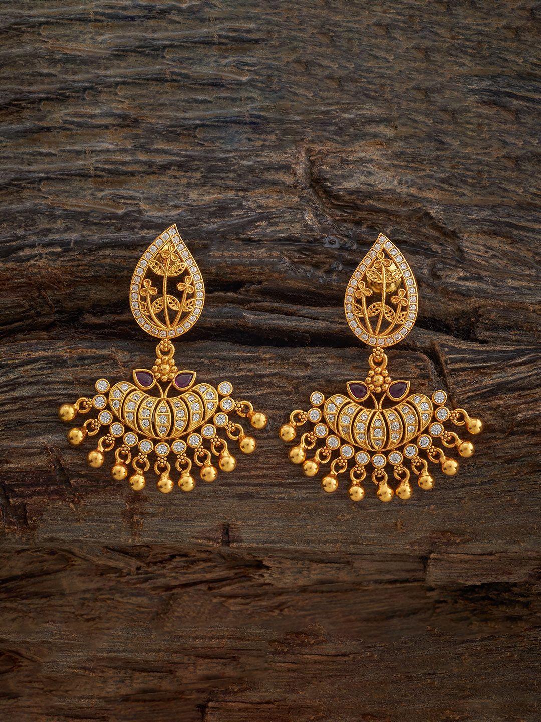 Kushal's Fashion Jewellery 92.5 Pure Silver Gold-Plated Zircon Studded Drop Earrings
Kushal's Fashion Jewellery 92.5 Pure Silver Gold-Plated Zircon Studded Drop Earrings