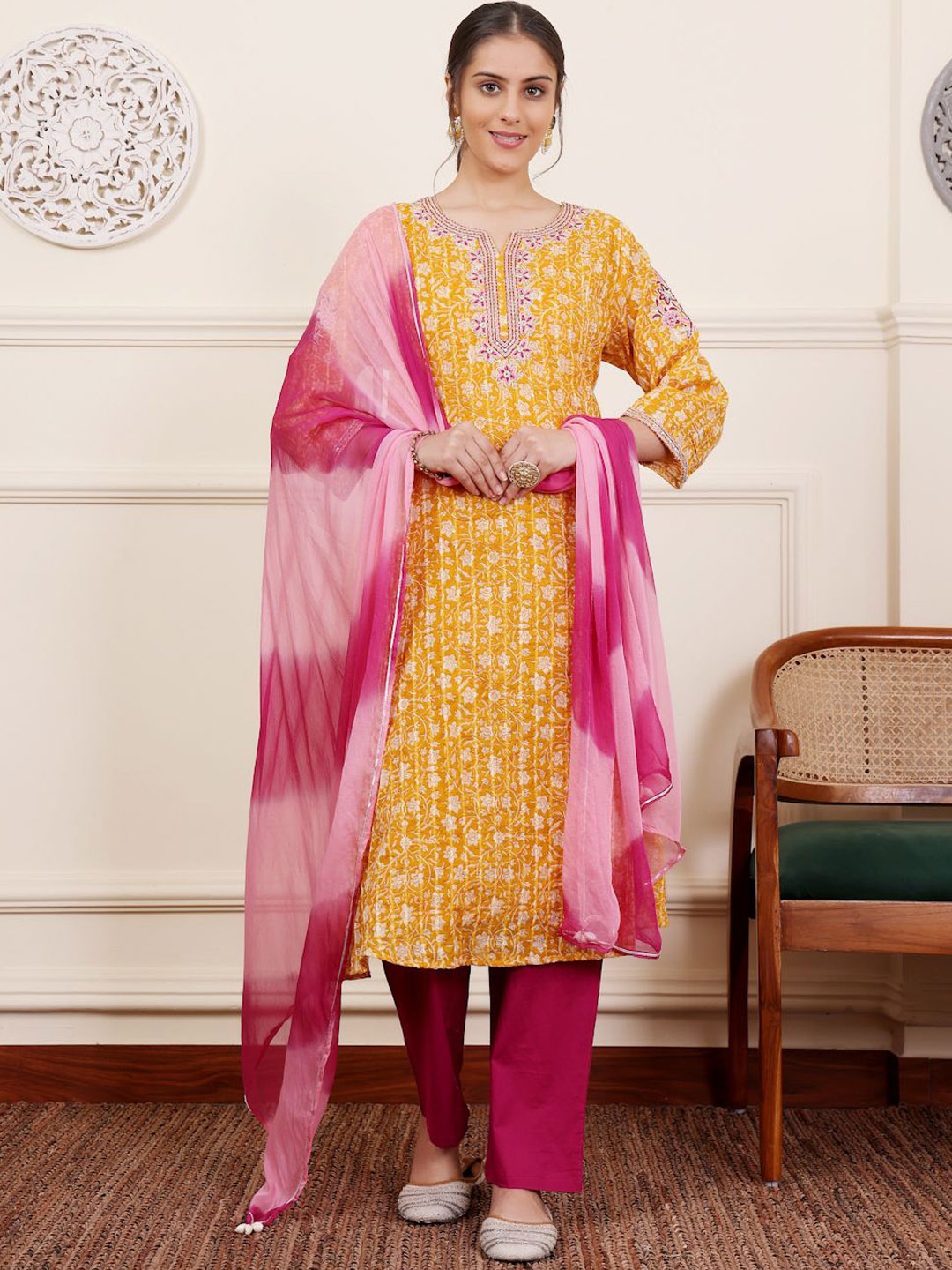 SAVI Women Floral Printed Regular Thread Work Pure Cotton Kurti with Trousers & With Dupatta, Yellow
SAVI Women Floral Printed Regular Thread Work Pure Cotton Kurti with Trousers & With Dupatta, Yellow