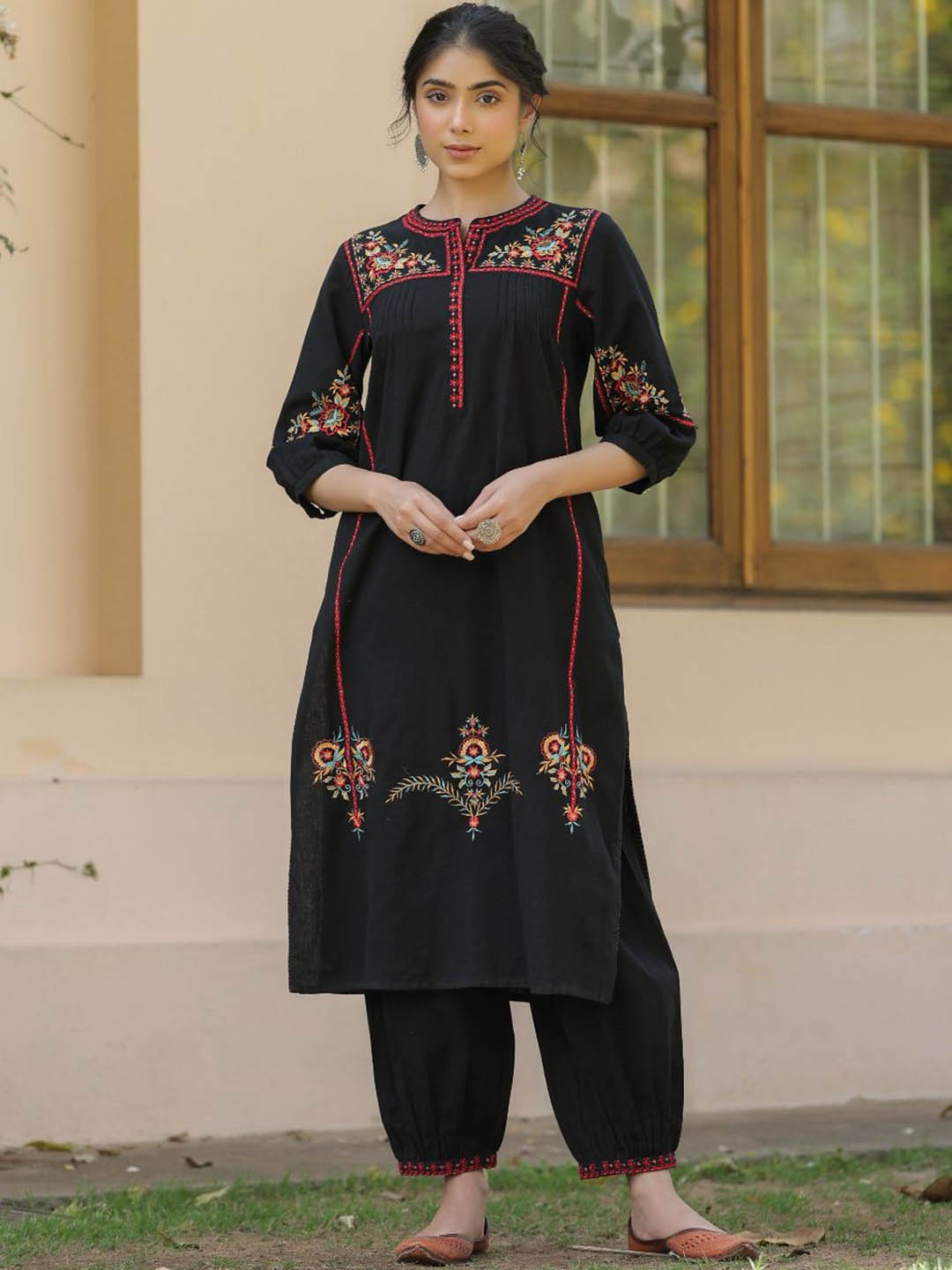 SAVI Floral Embroidered Mandarin Collar Thread Work Straight Pure Cotton Kurta With Salwar, Black
SAVI Floral Embroidered Mandarin Collar Thread Work Straight Pure Cotton Kurta With Salwar, Black