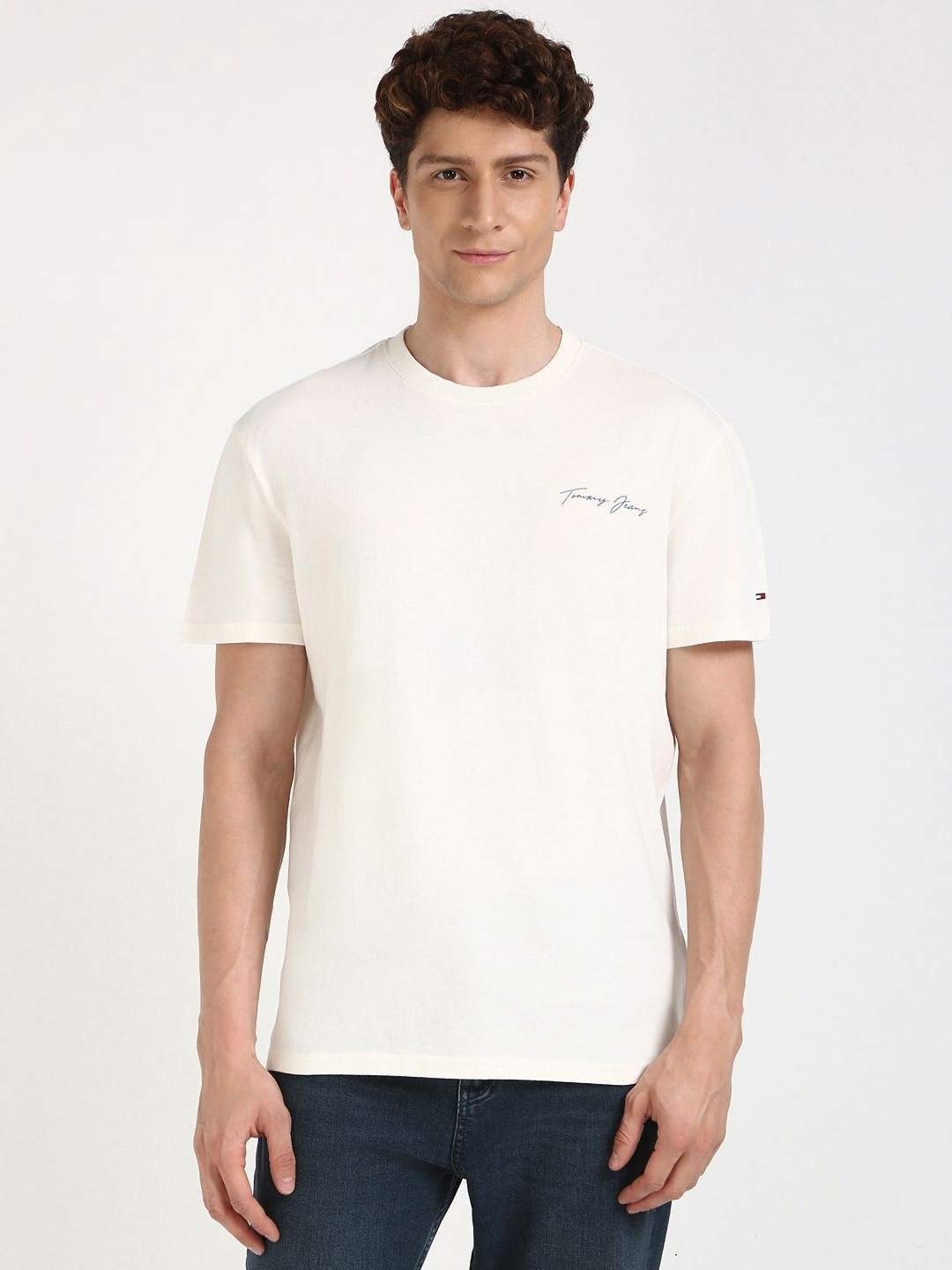 Tommy Hilfiger Men Graphic Printed Round Neck Cotton T-shirt, Off white
Tommy Hilfiger Men Graphic Printed Round Neck Cotton T-shirt, Off white