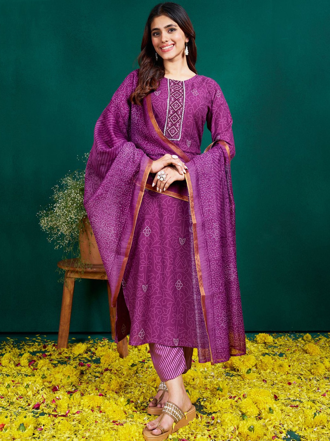 ARADHNA Bandhani Printed Round Neck Sequinned Straight Kurta With Trousers & Dupatta, Purple
ARADHNA Bandhani Printed Round Neck Sequinned Straight Kurta With Trousers & Dupatta, Purple